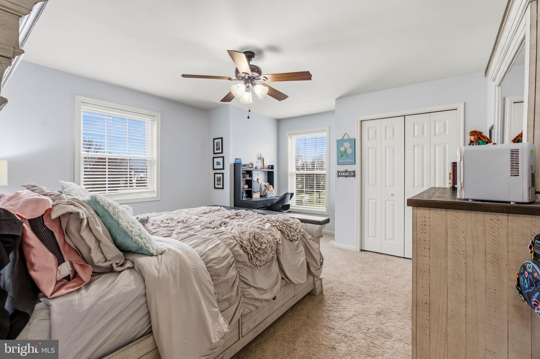 TWIN PONDS - Residential