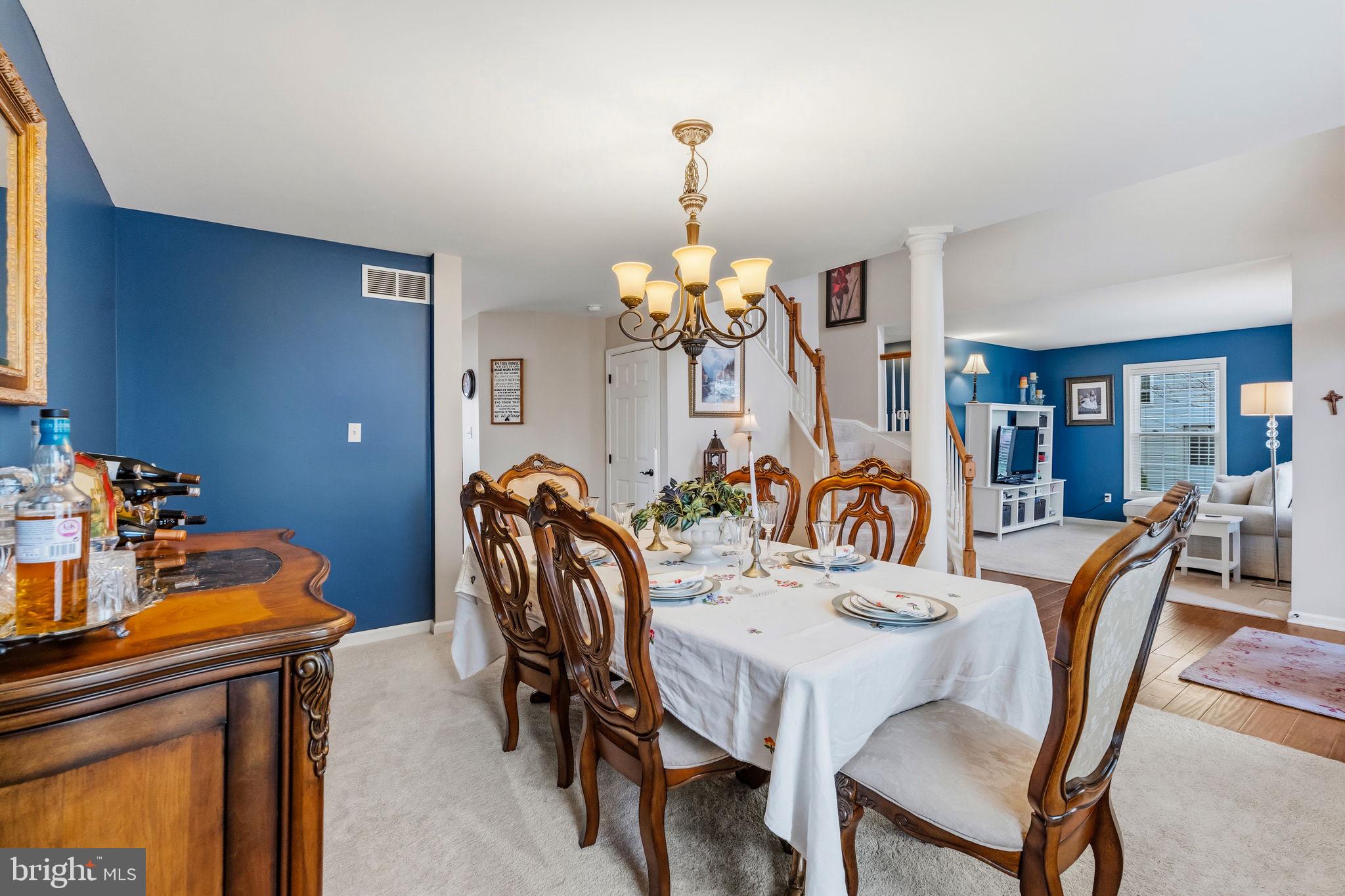 TWIN PONDS - Residential