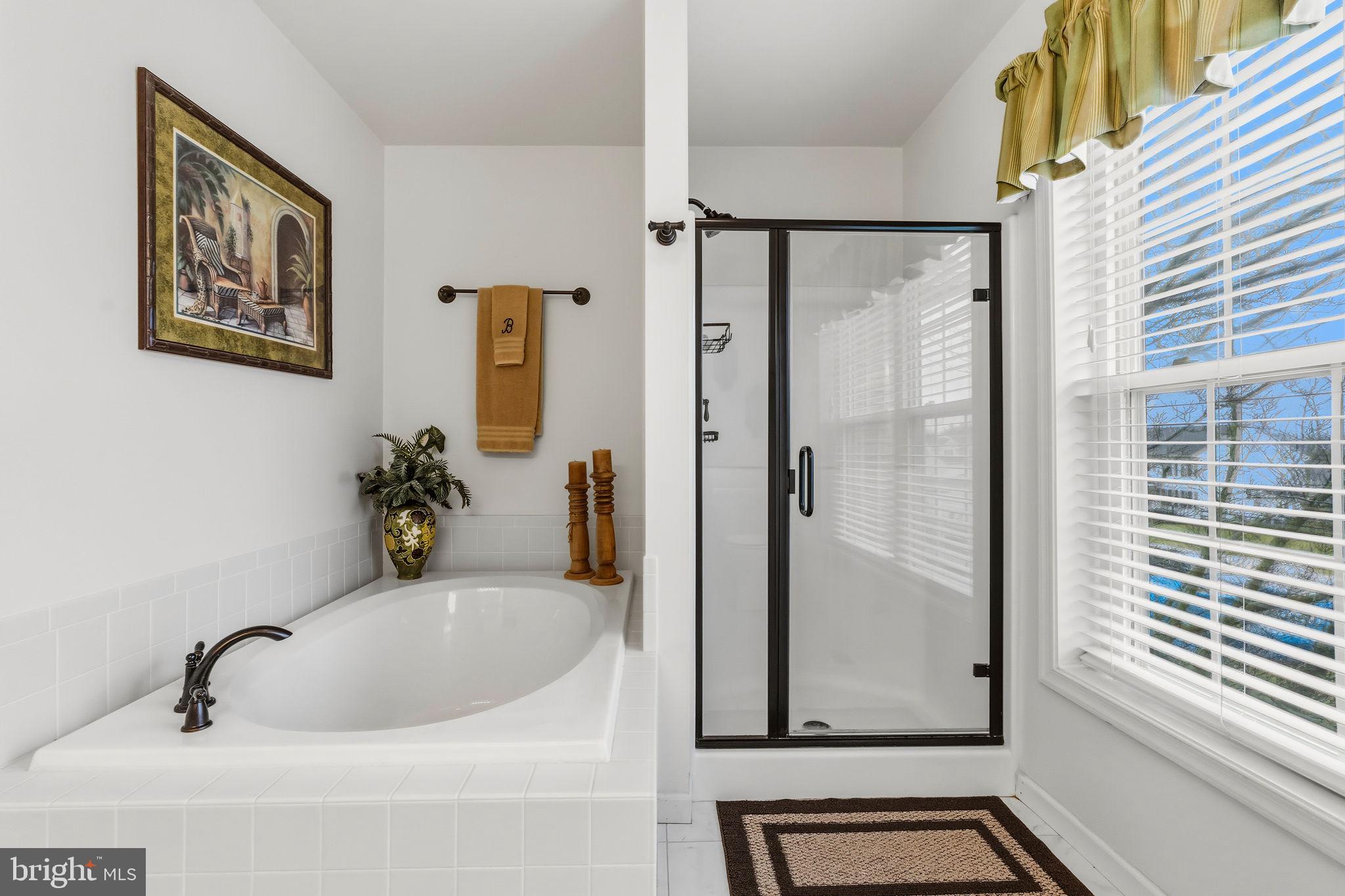 TWIN PONDS - Residential