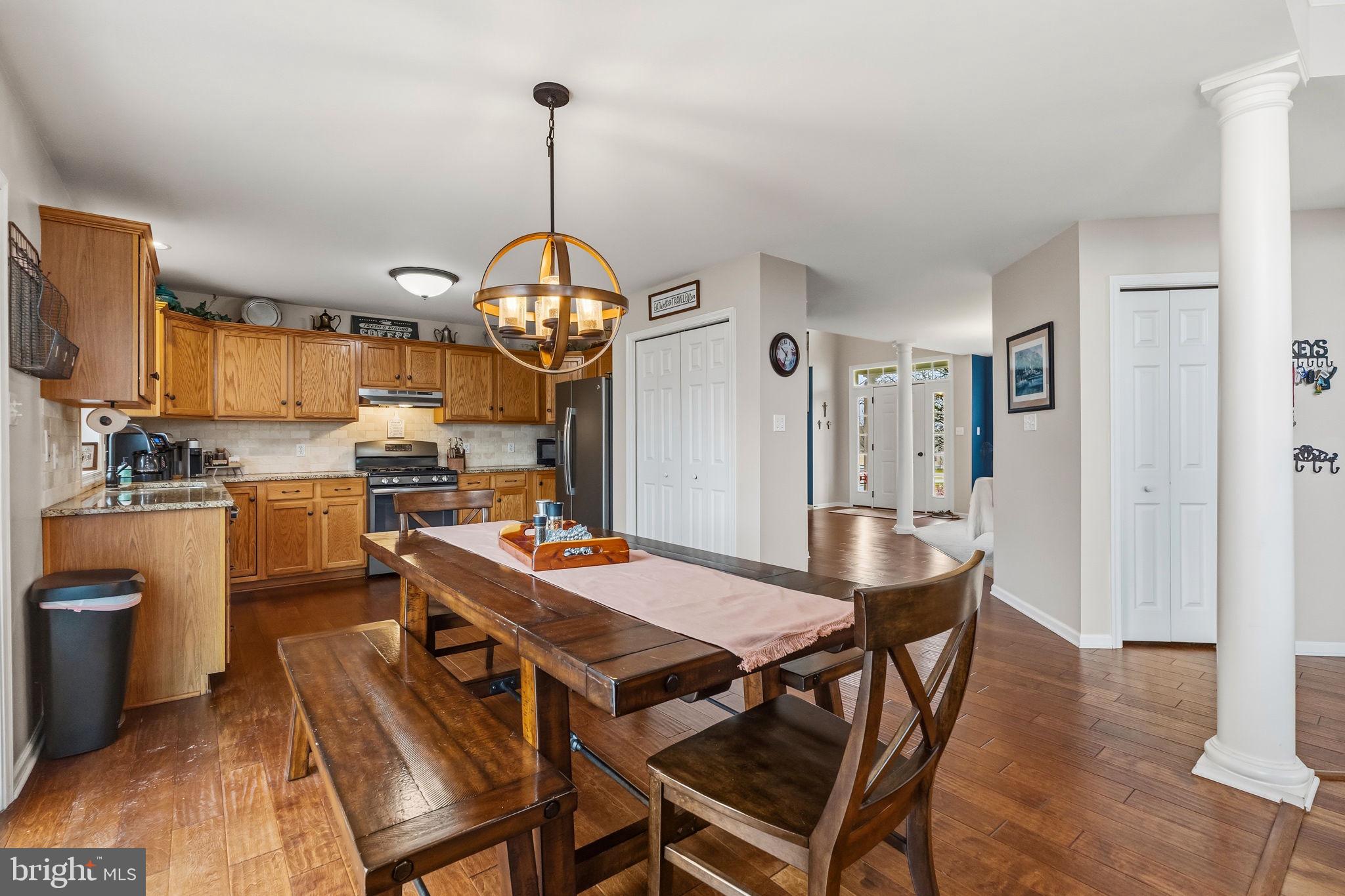 TWIN PONDS - Residential