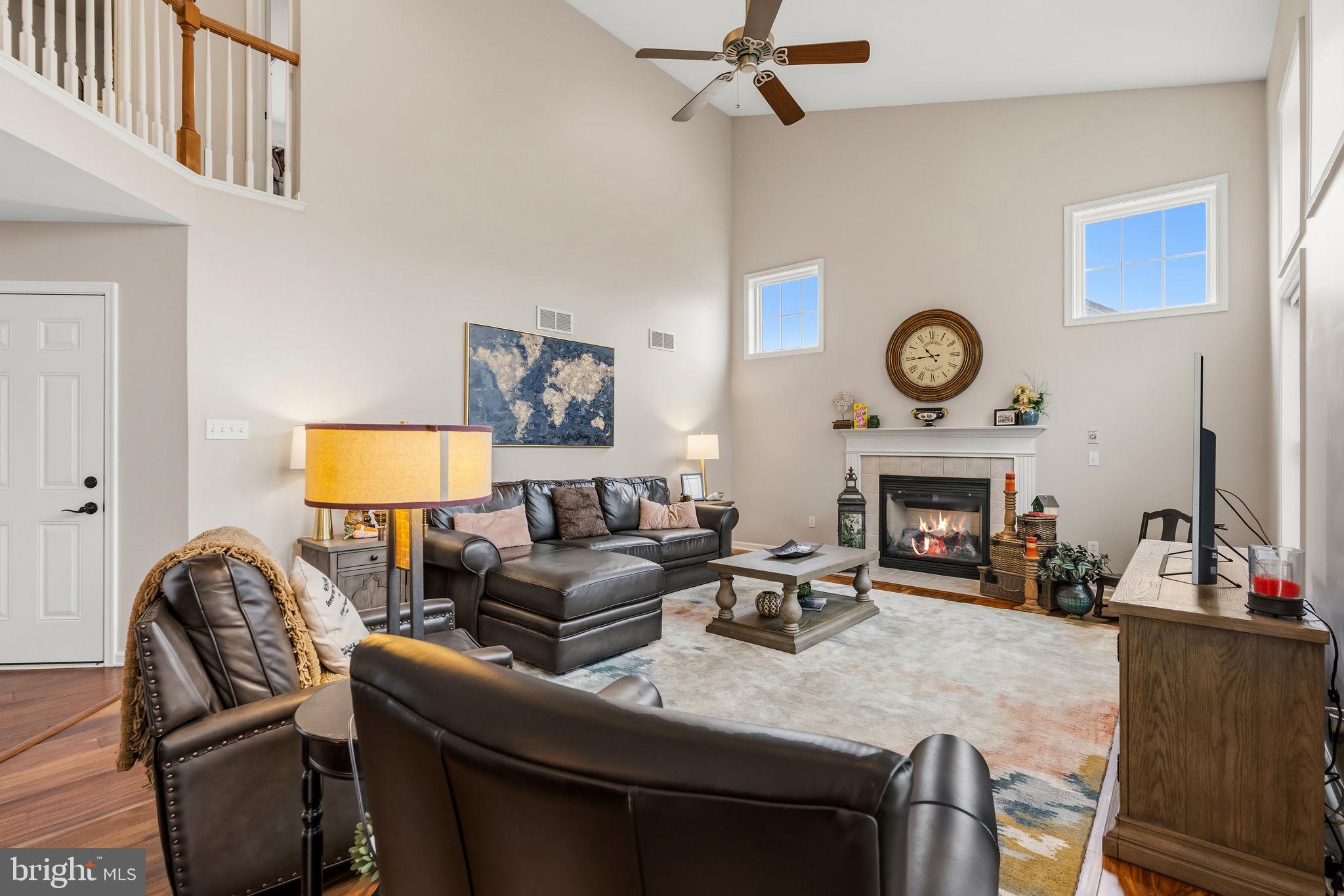 TWIN PONDS - Residential