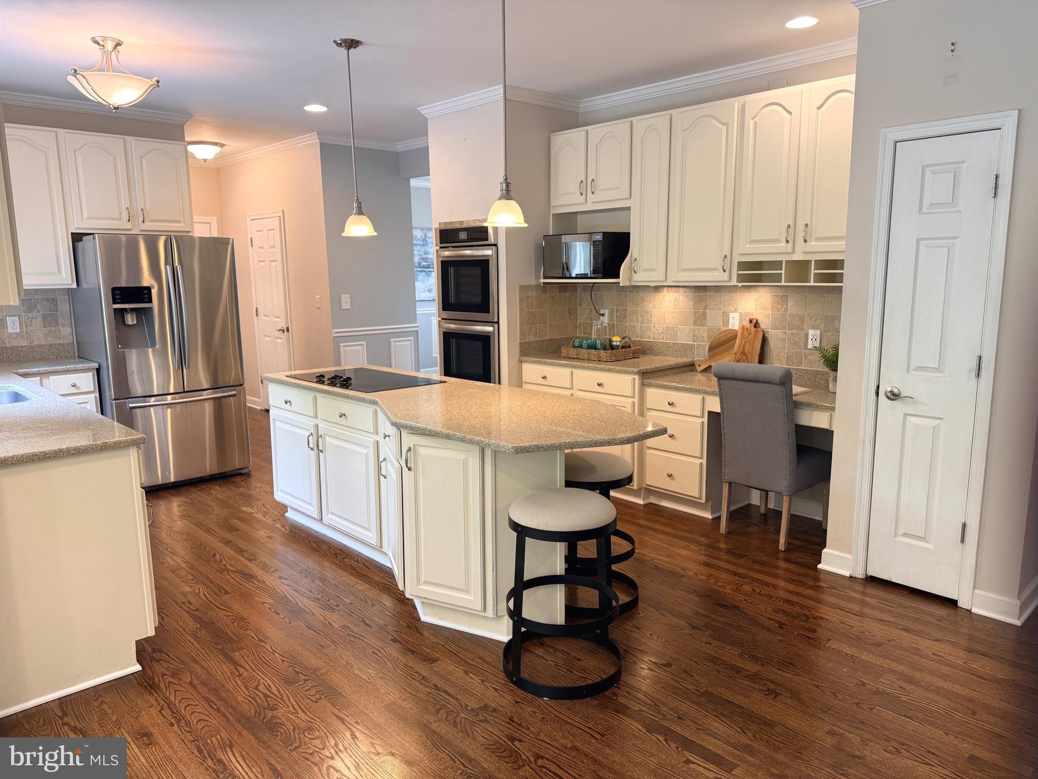 1702 BEARDS CREEK COURT