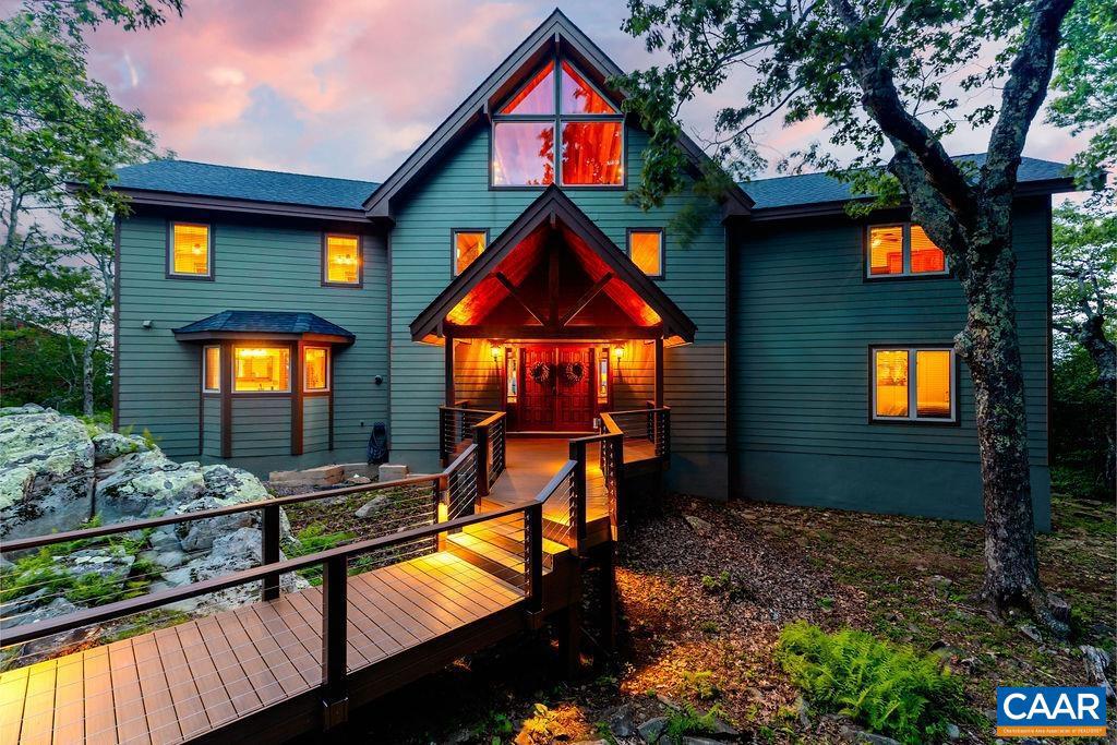 58 SUMMIT LN