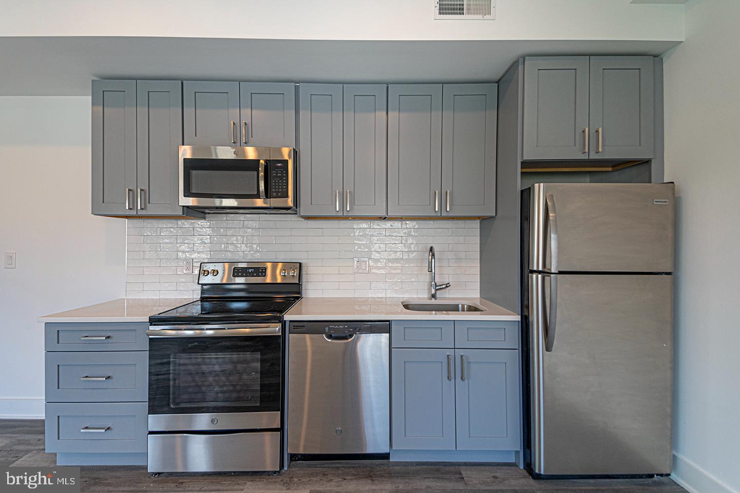 GRADUATE HOSPITAL - Residential Lease