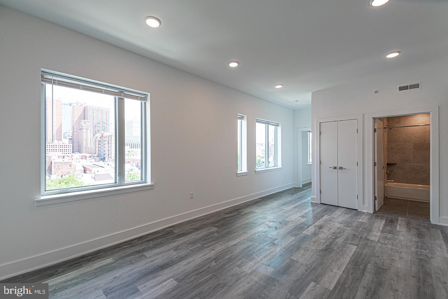 GRADUATE HOSPITAL - Residential Lease