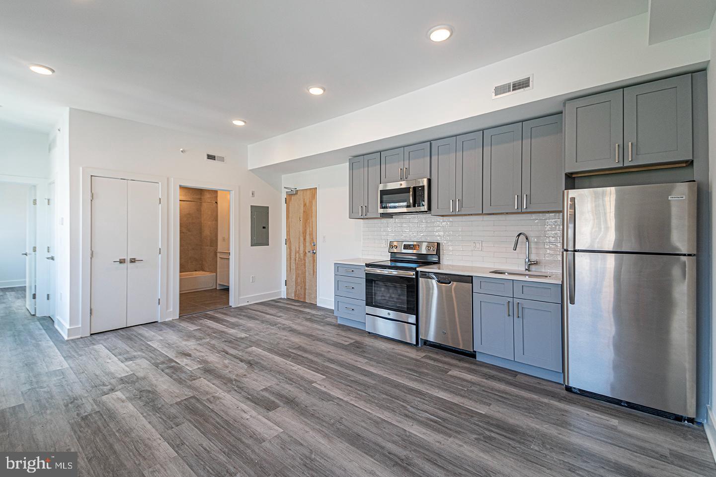 GRADUATE HOSPITAL - Residential Lease