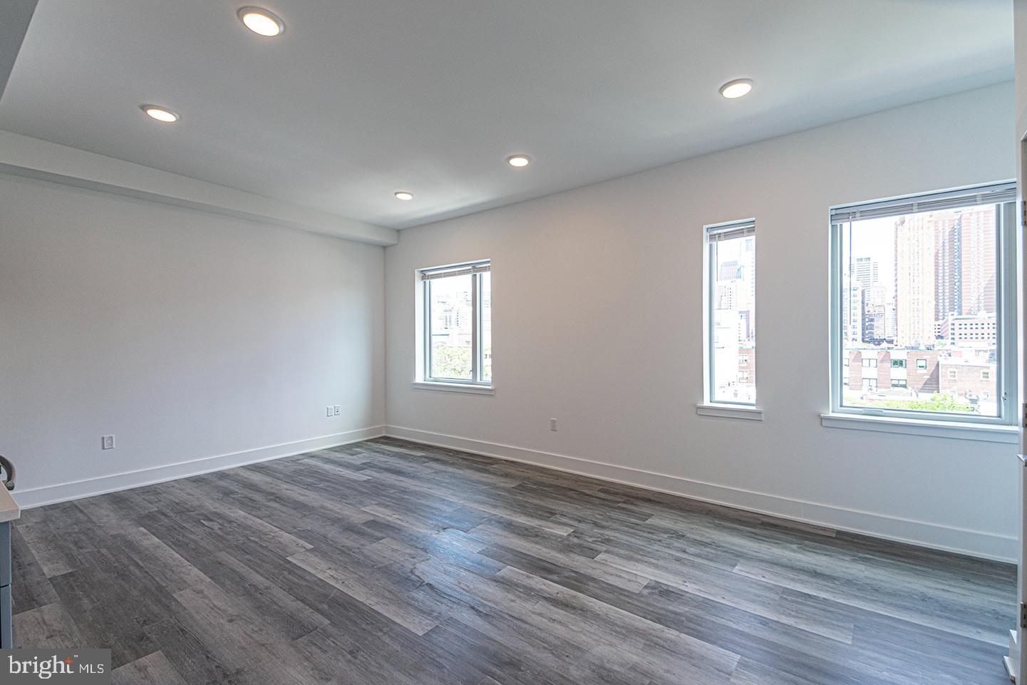 GRADUATE HOSPITAL - Residential Lease
