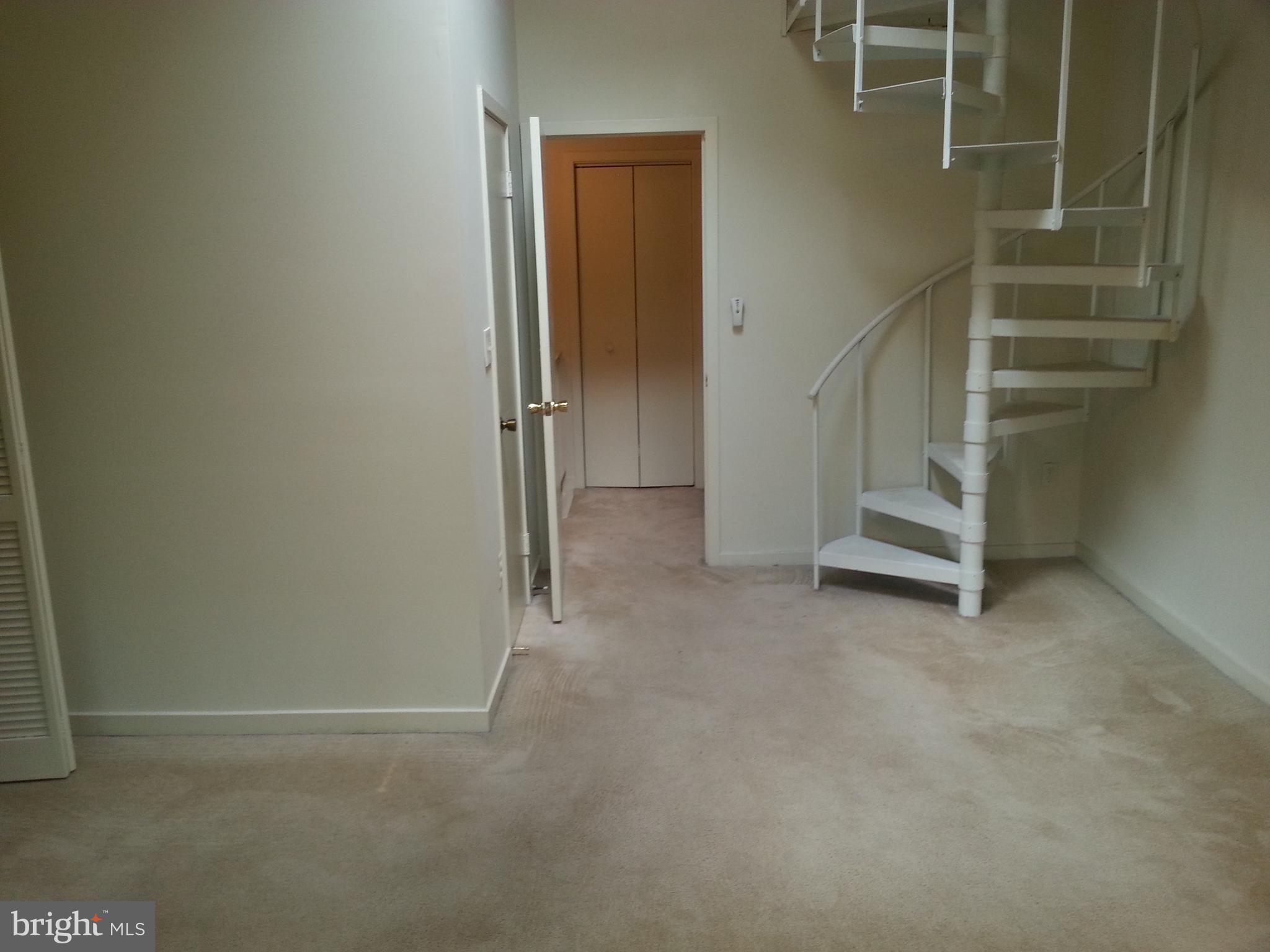 CHRISTOPHER COURT - Residential Lease