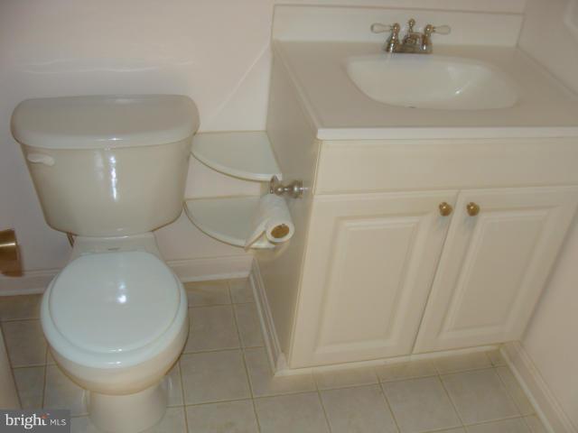 CHRISTOPHER COURT - Residential Lease