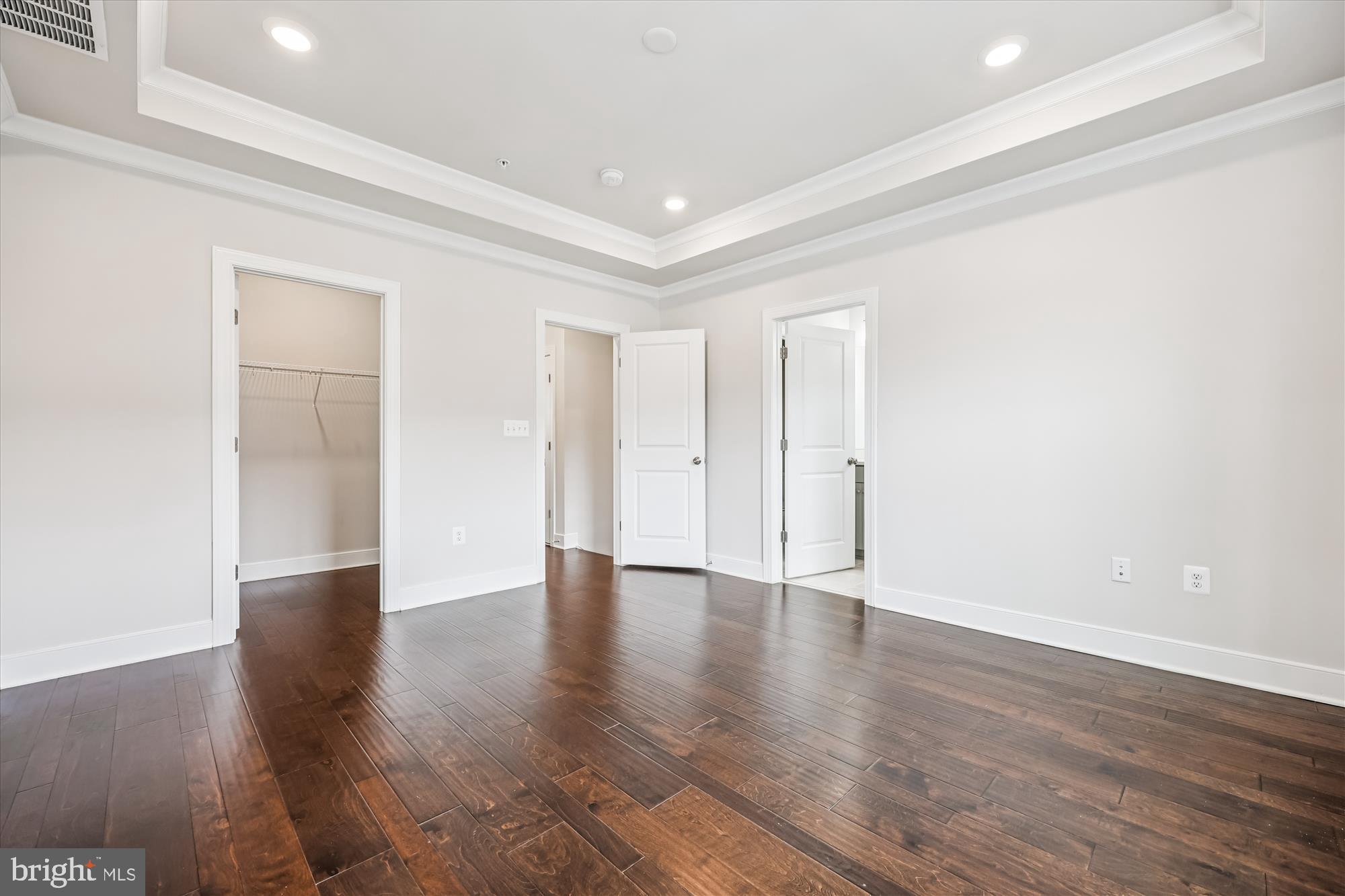 CROWN FARM - Residential