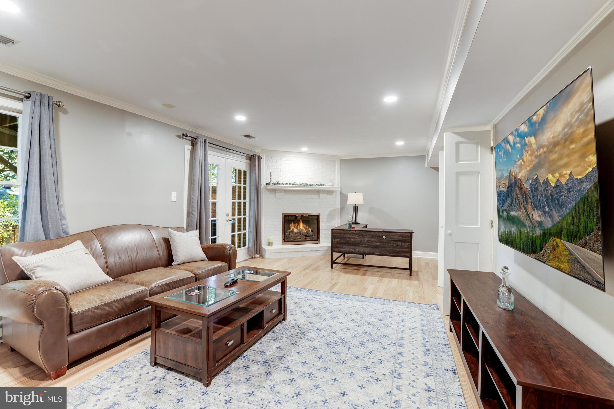 LIMEWOOD MEWS - Residential