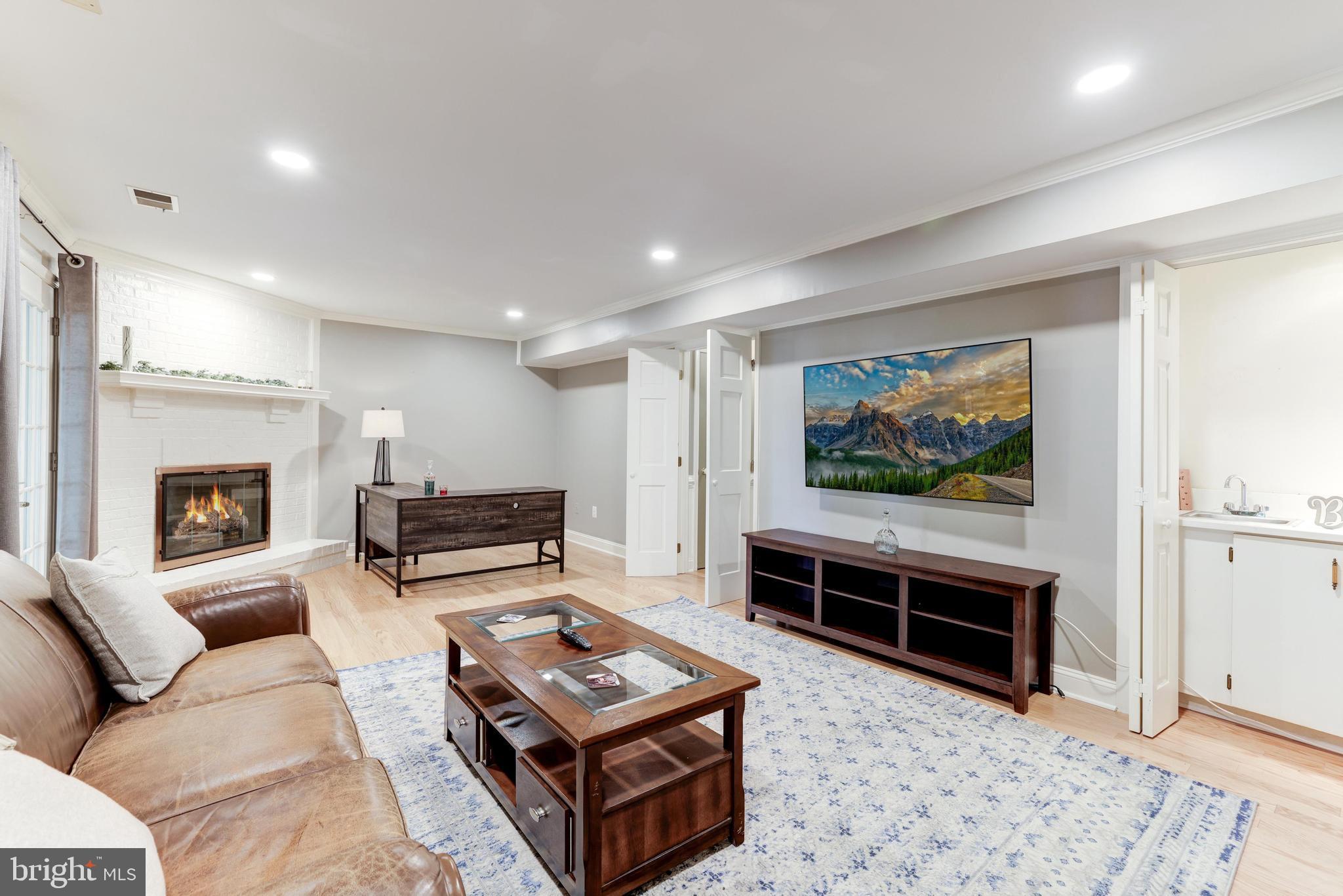 LIMEWOOD MEWS - Residential