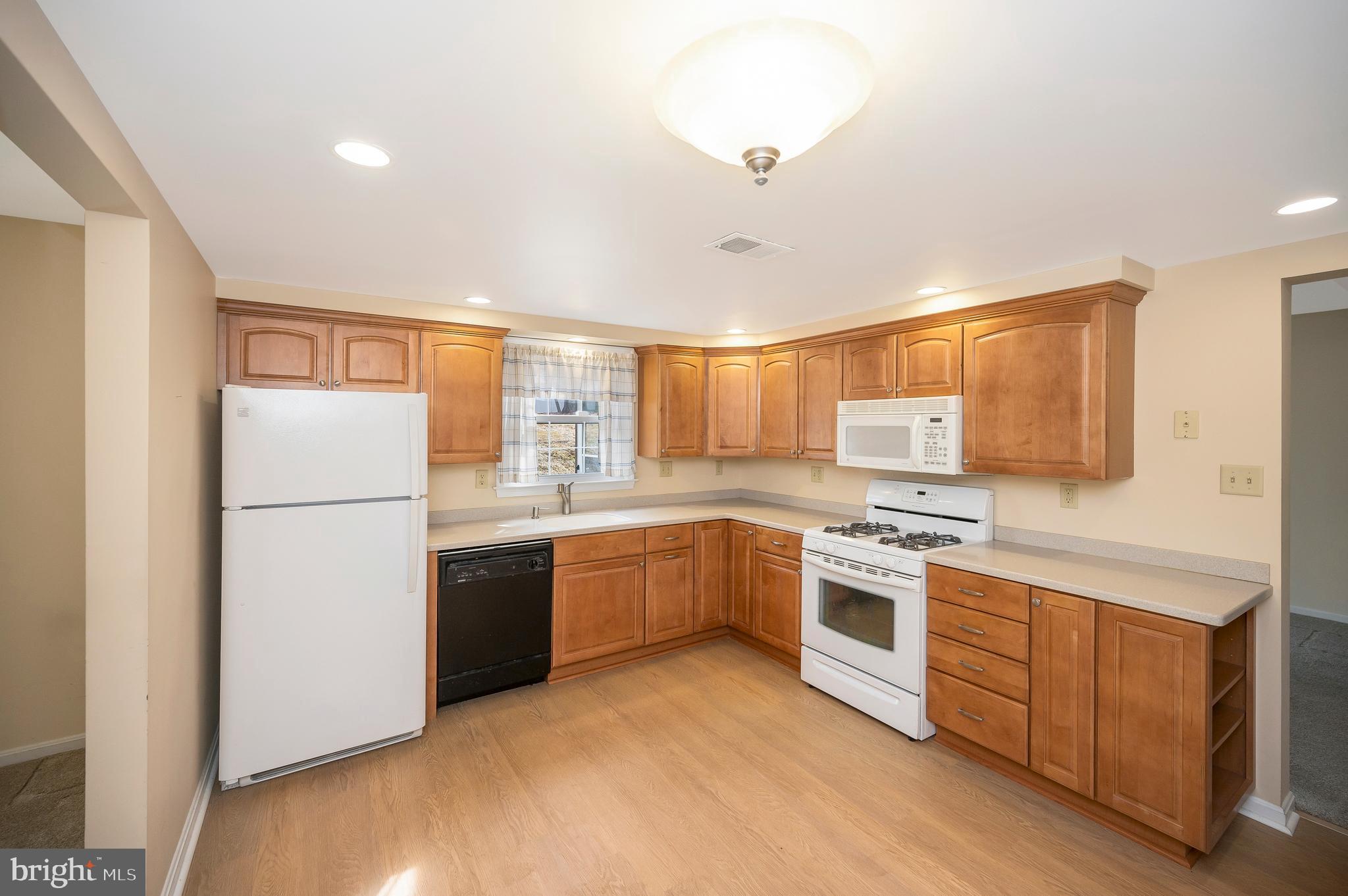 WAVERLY VILLAGE - Residential