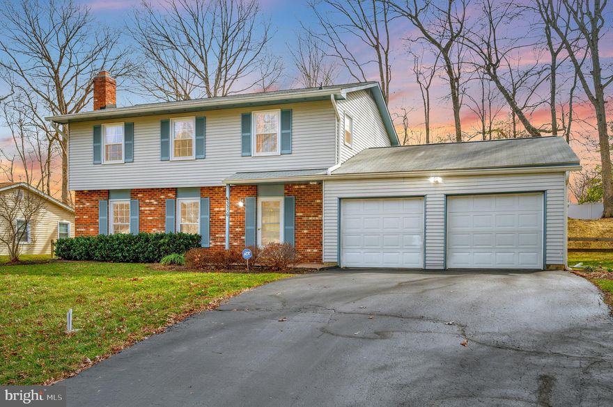 Location, Location, Location is what this home screams!!! Conveniently located minutes from the mall, Central Park, restaurants, hospital, I95, no HOA this home is a must see!!
A gorgeous, prime  lot nestled into a lovely neighborhood.  This  home has been well maintained and offers a comfortably sized eat in kitchen, separate dining room. A brick wood burning fireplace greets you as you enter th  living room in addition to a family room.  A convenient powder room is just off the foyer.  All four bedrooms are upstairs and carpeted with ample space and light. The primary bedroom is spacious and boasts an en suite. 
The screened in porch leads way to a gigantic yard with many mature trees.  The two garage is very roomy and has a work area.  There is an attic for additional storage.  
This is a gem for the area and won't last.