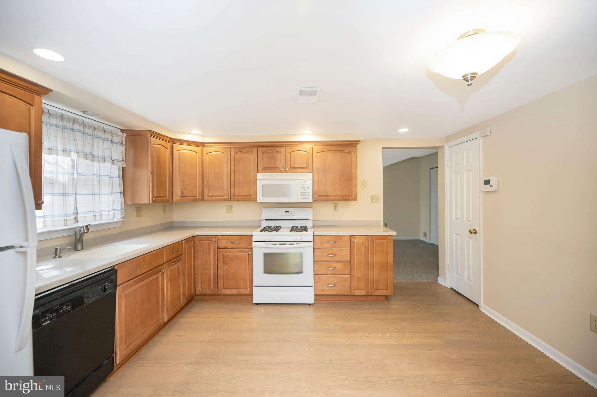 WAVERLY VILLAGE - Residential