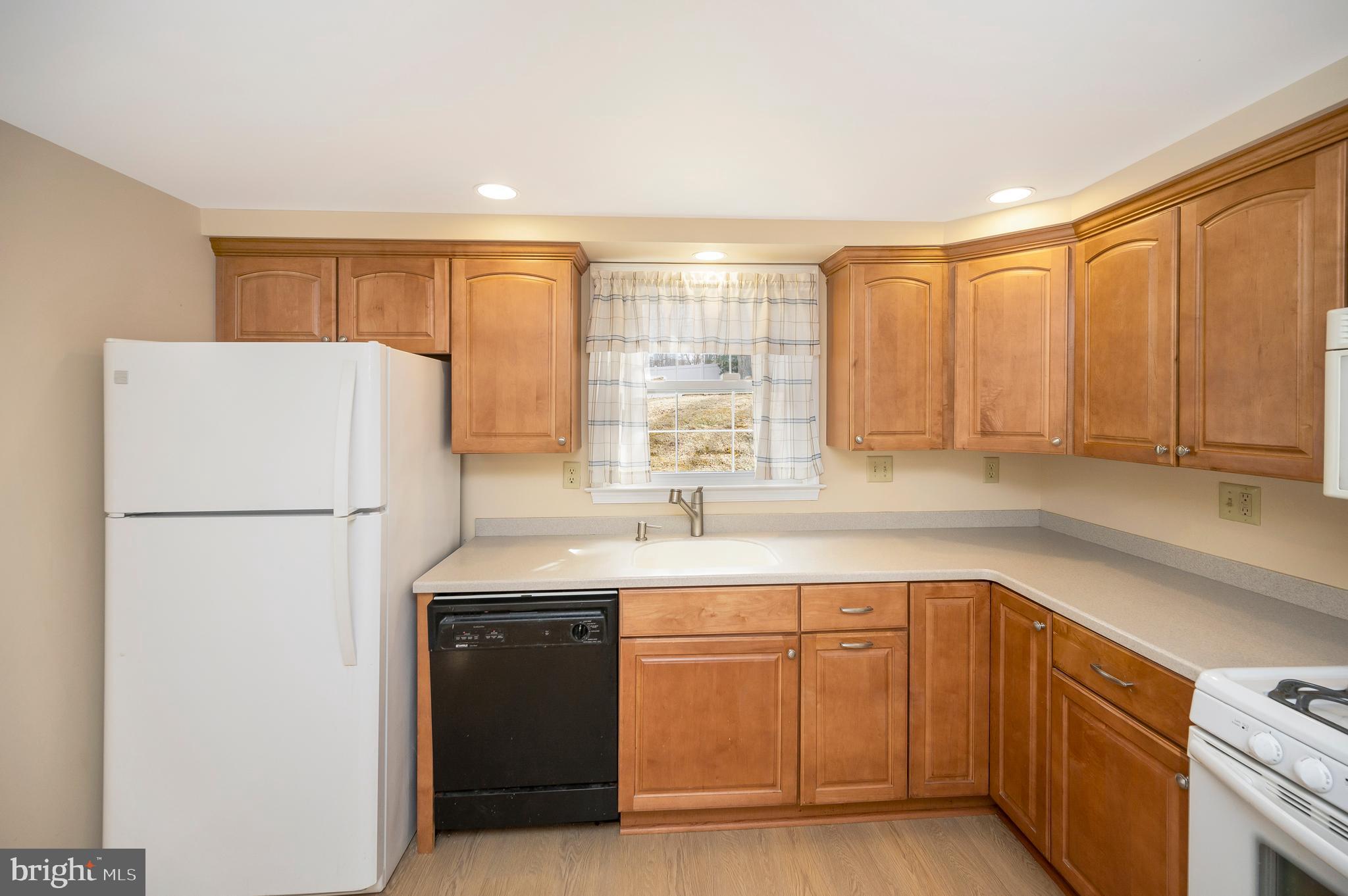 WAVERLY VILLAGE - Residential