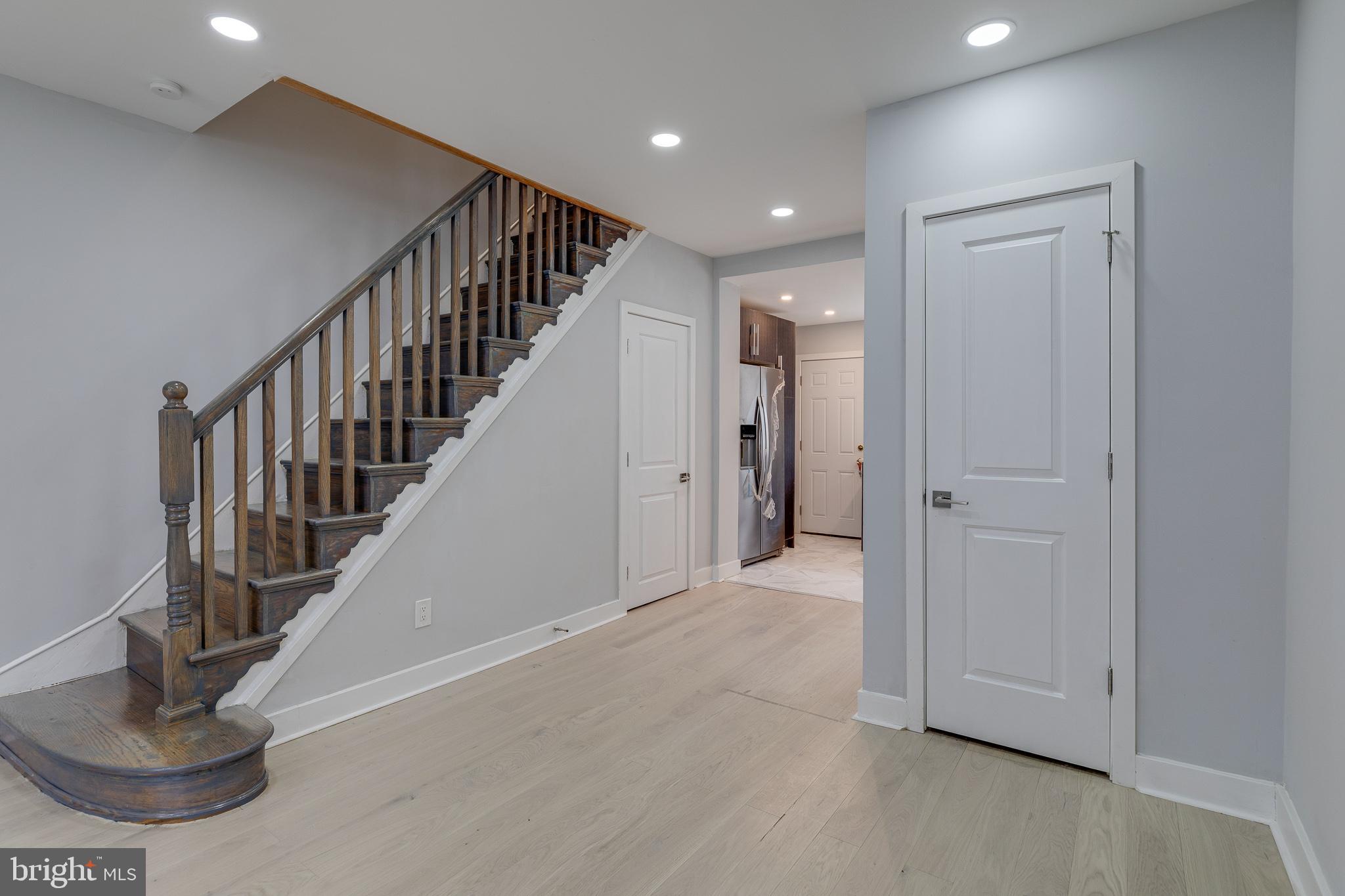 POINT BREEZE - Residential