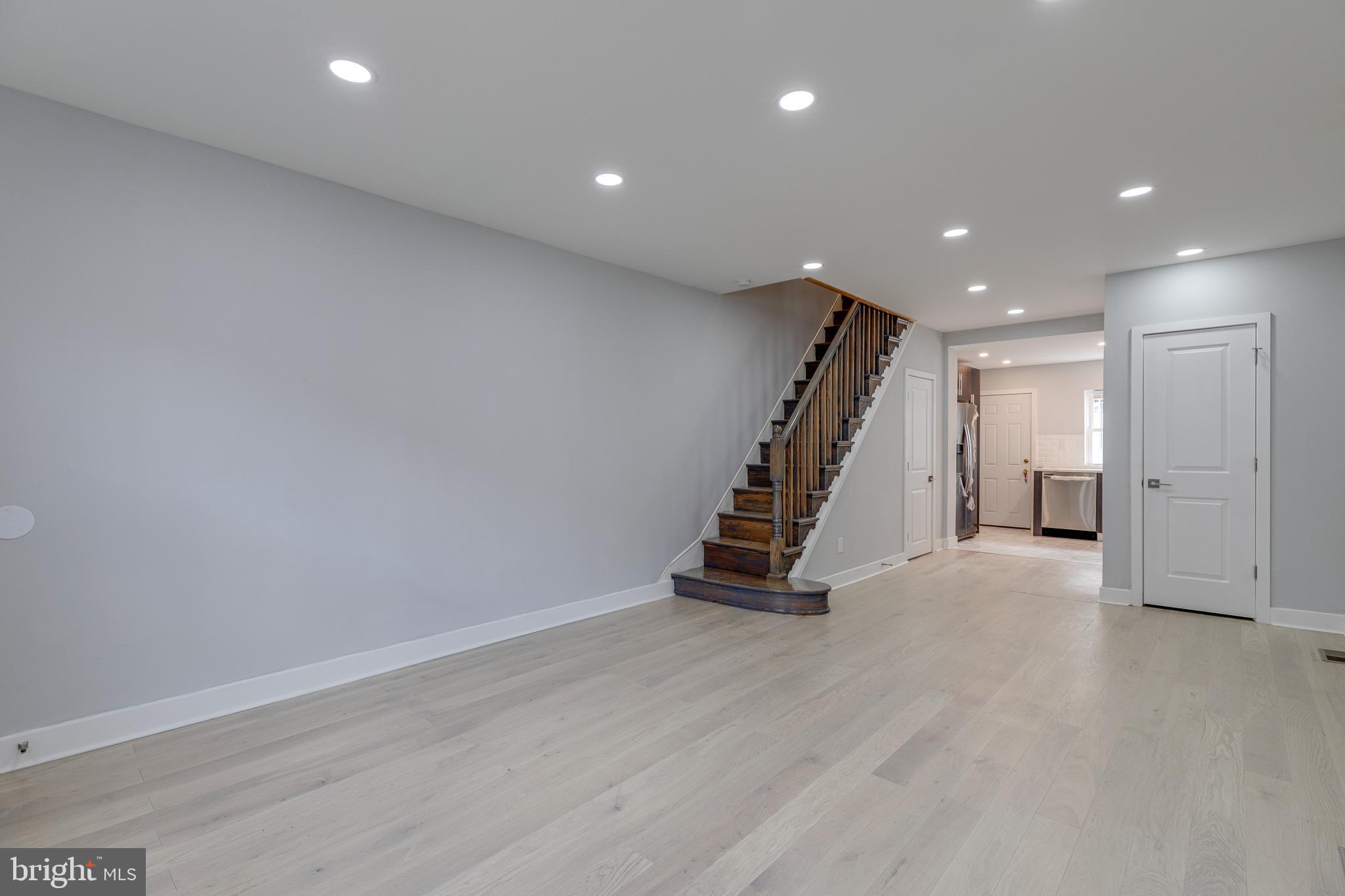 POINT BREEZE - Residential