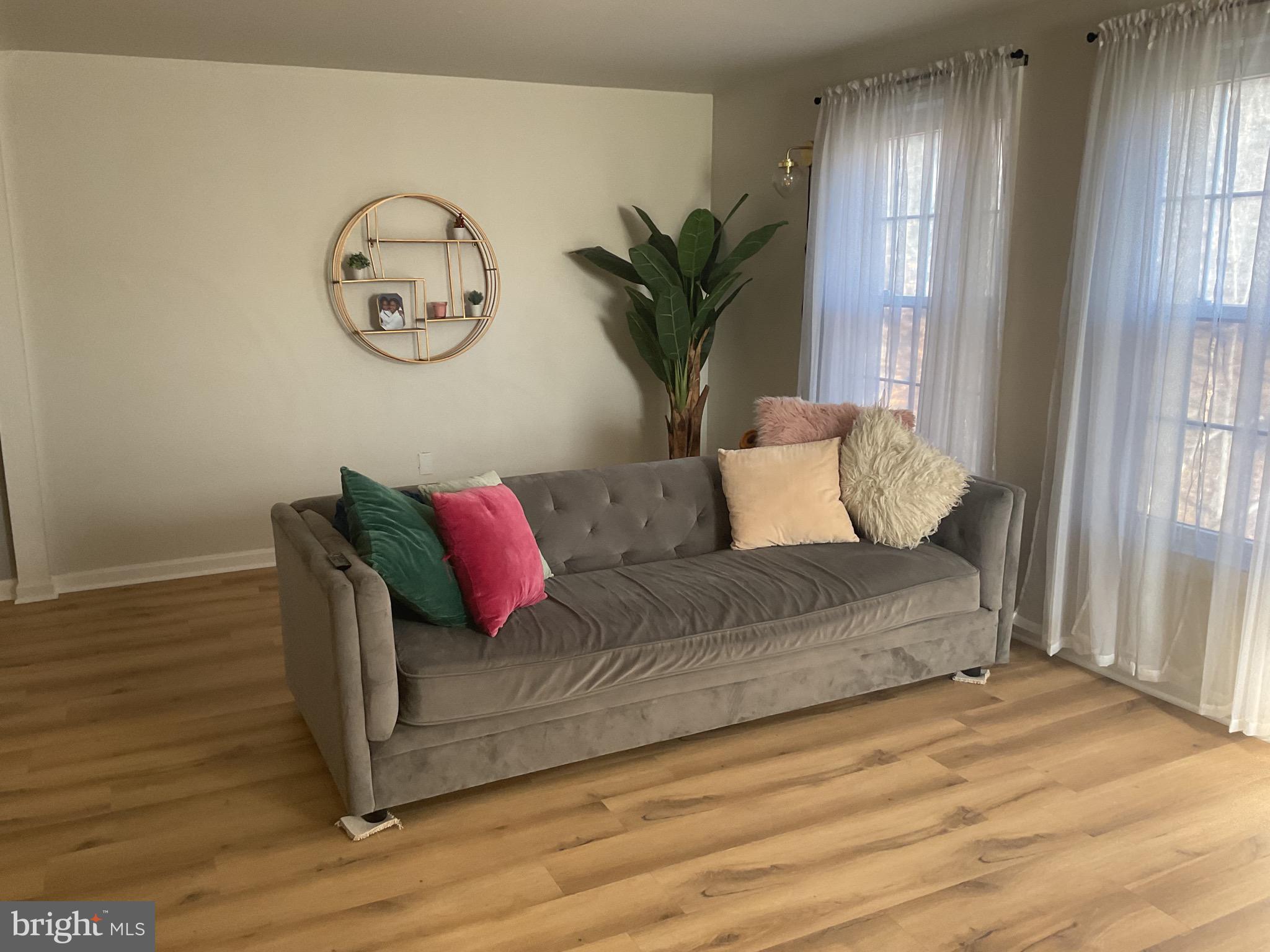 PINEWOOD HILL - Residential