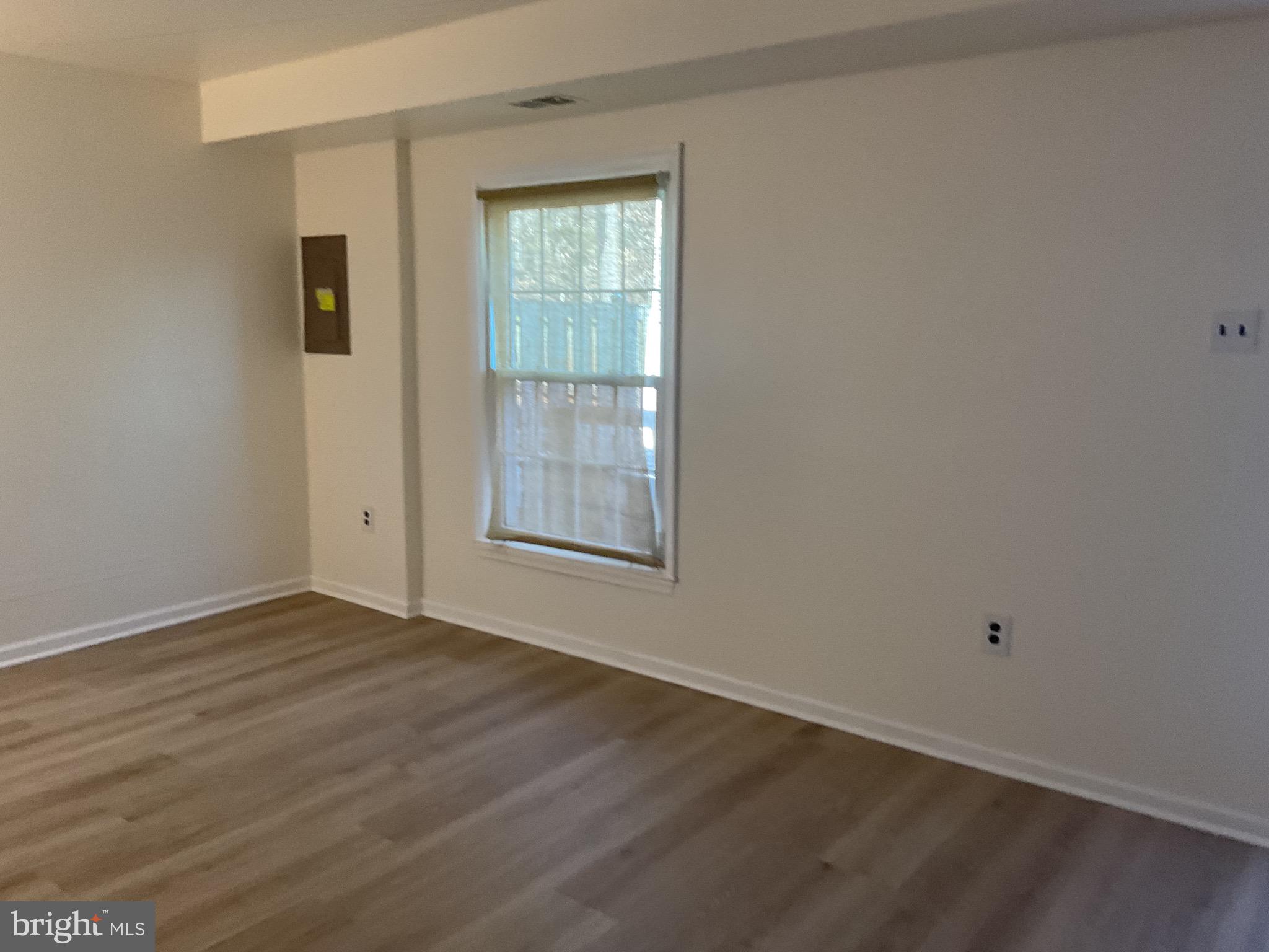 PINEWOOD HILL - Residential