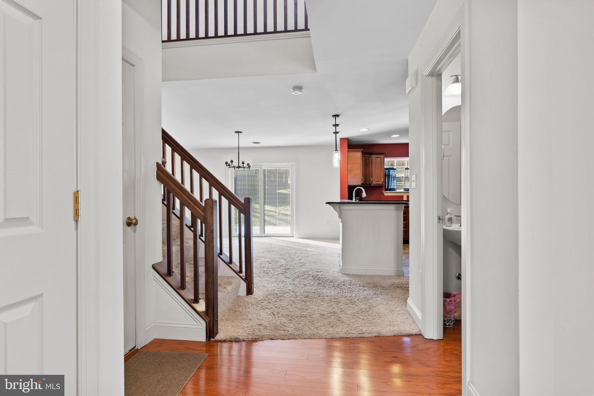 WINDY HEIGHTS - Residential