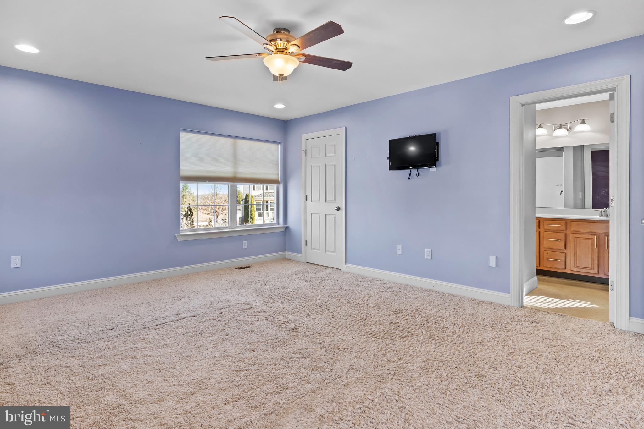 WINDY HEIGHTS - Residential