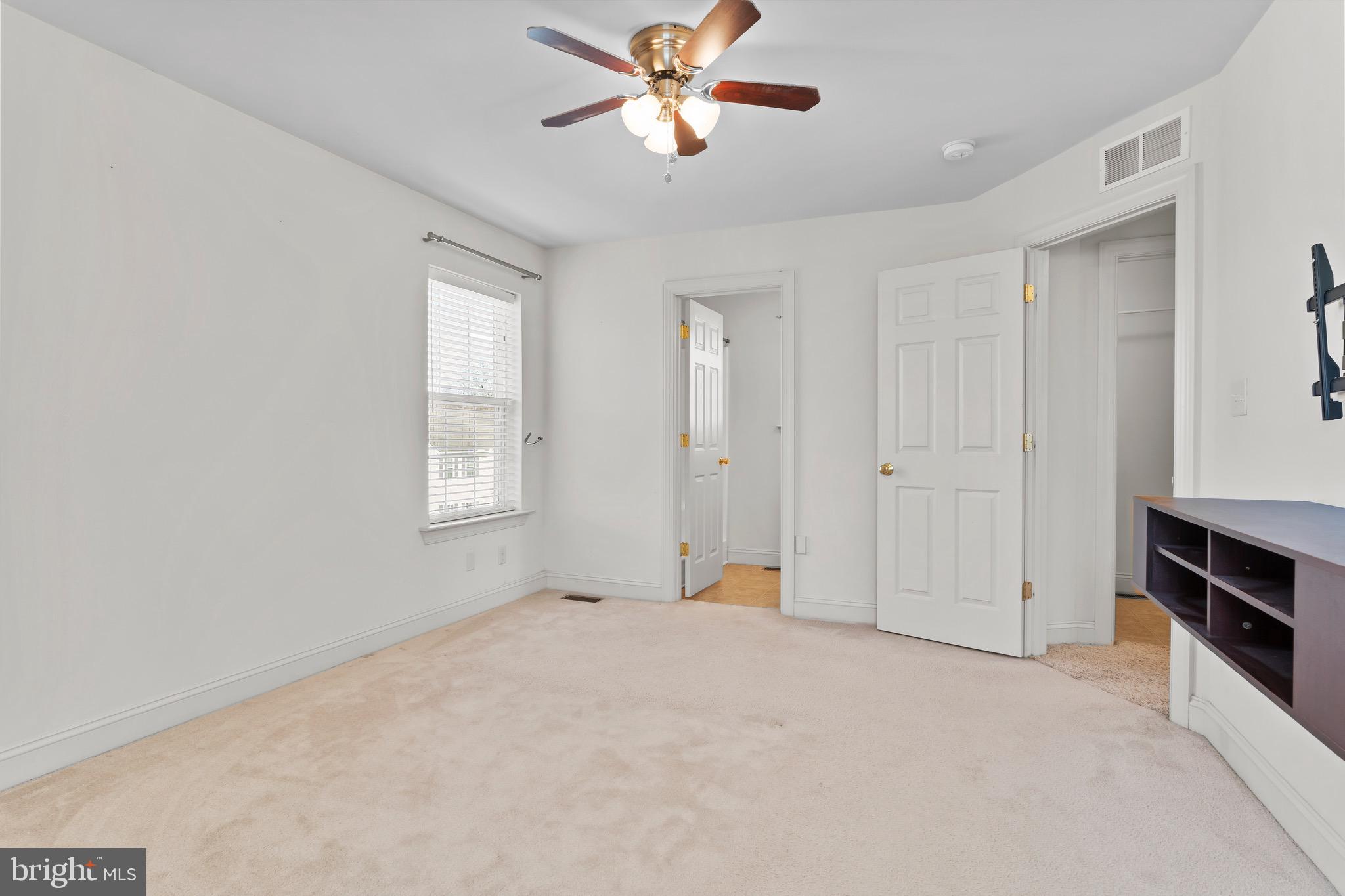 WINDY HEIGHTS - Residential