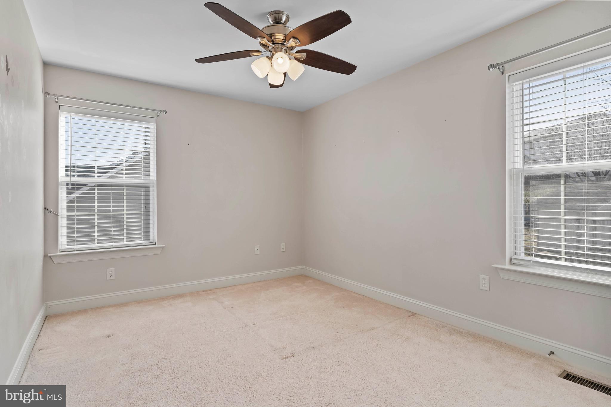 WINDY HEIGHTS - Residential