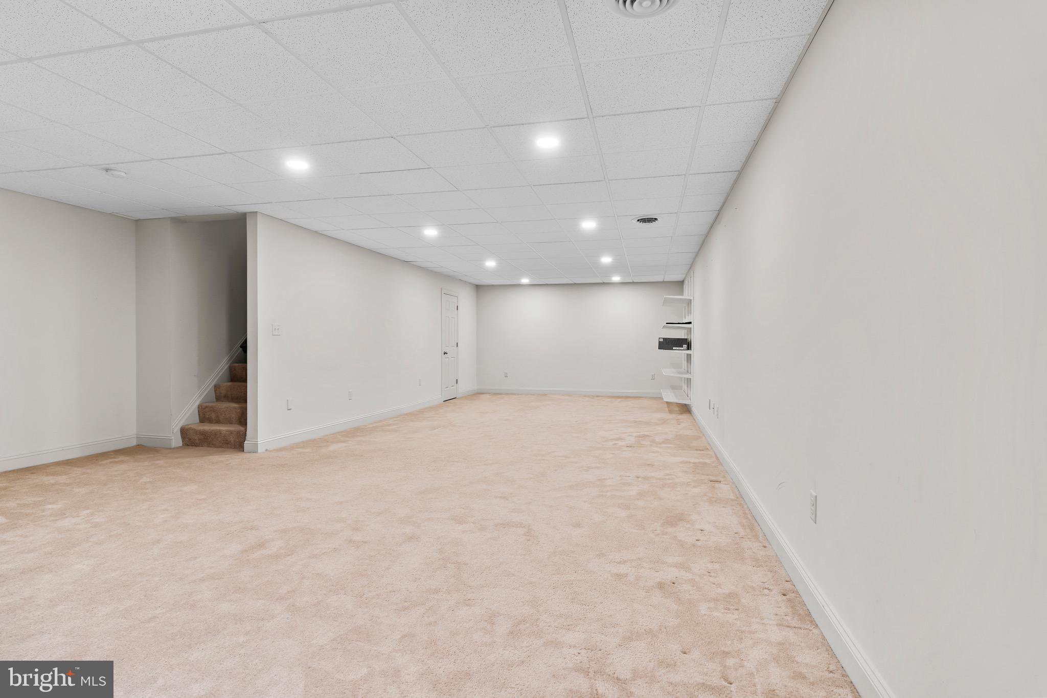 WINDY HEIGHTS - Residential