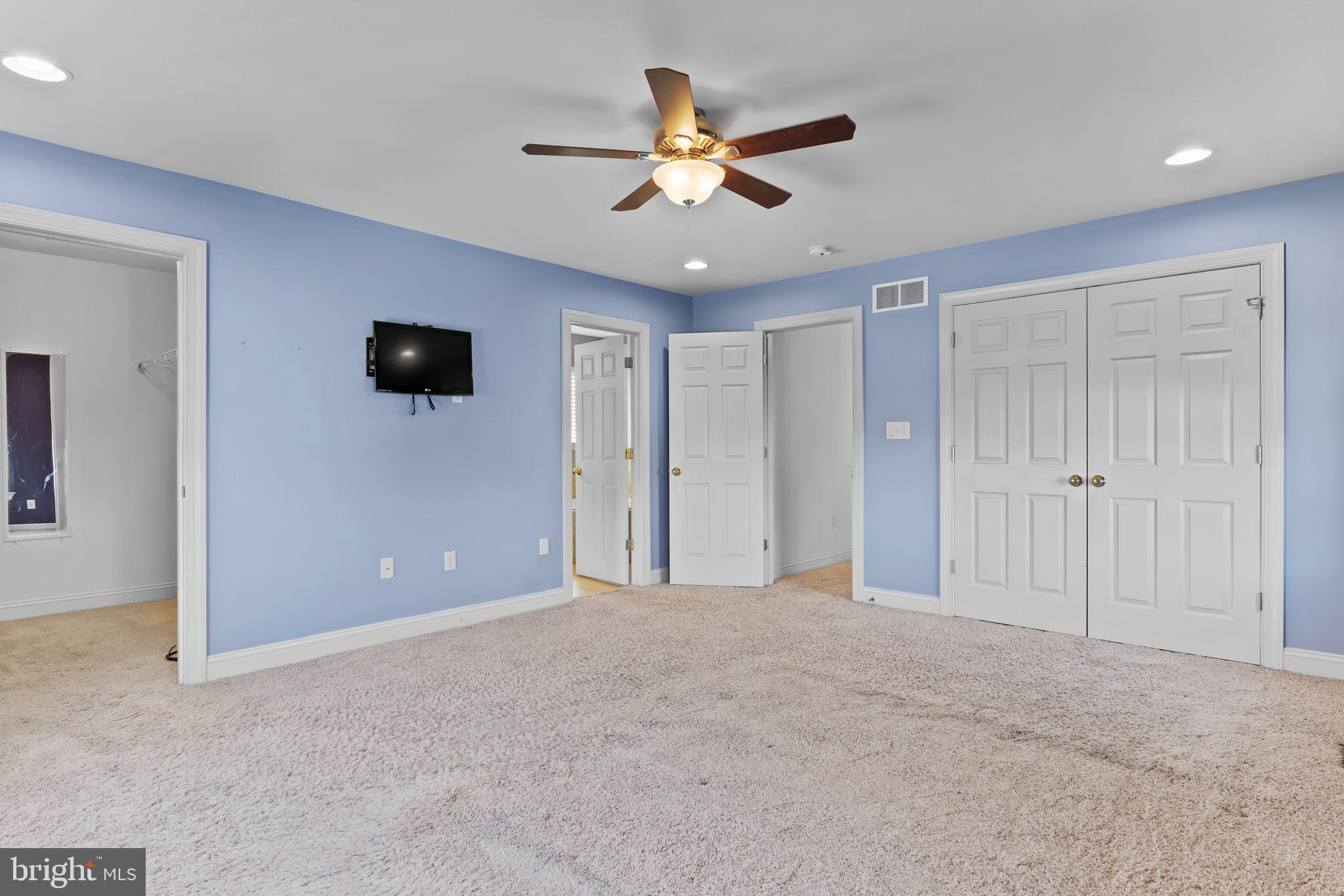 WINDY HEIGHTS - Residential