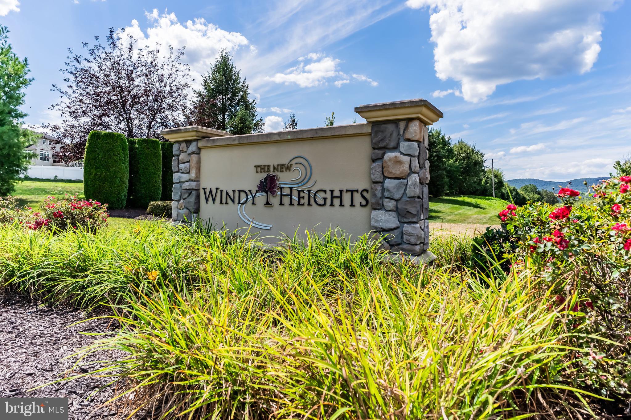 WINDY HEIGHTS - Residential