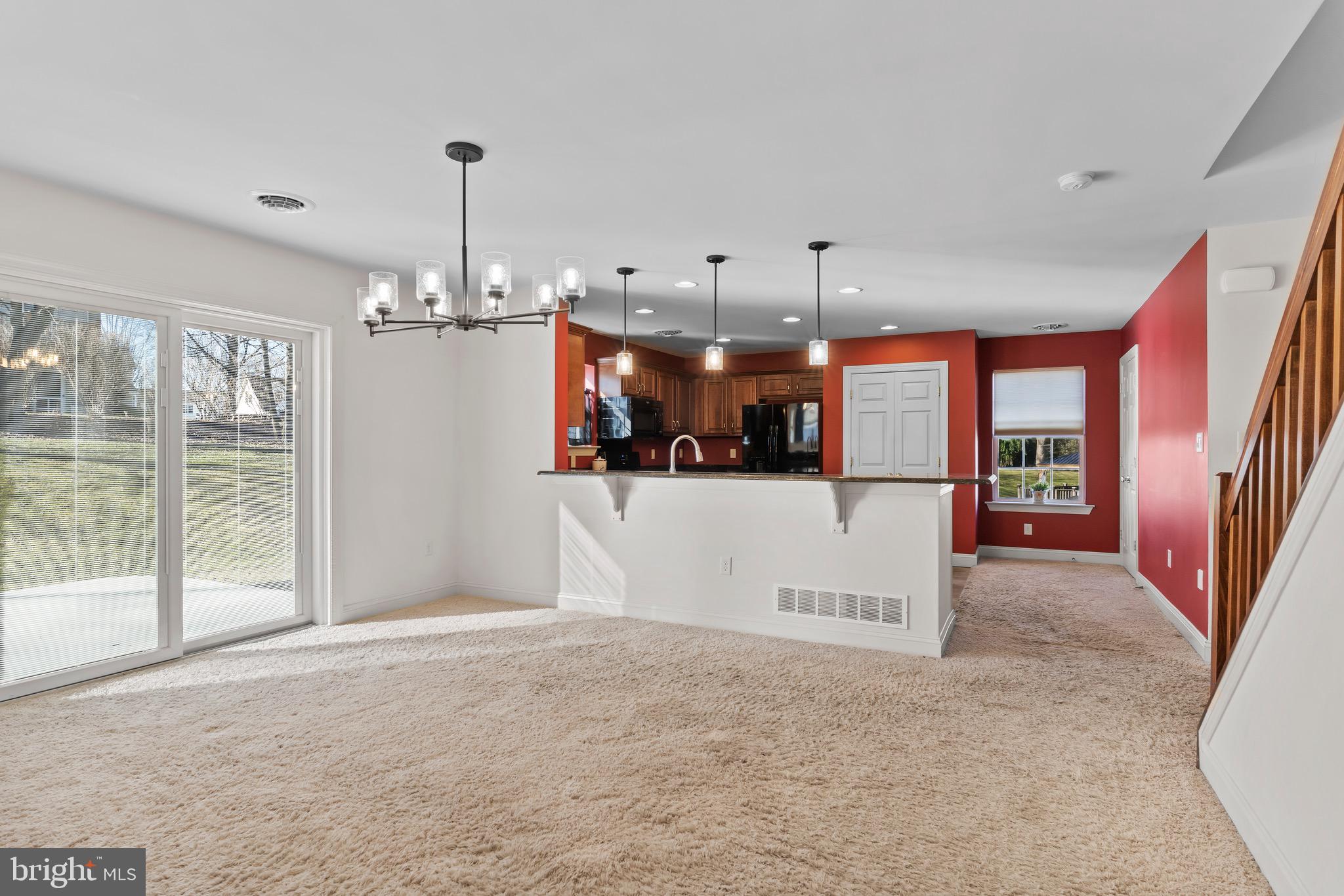 WINDY HEIGHTS - Residential