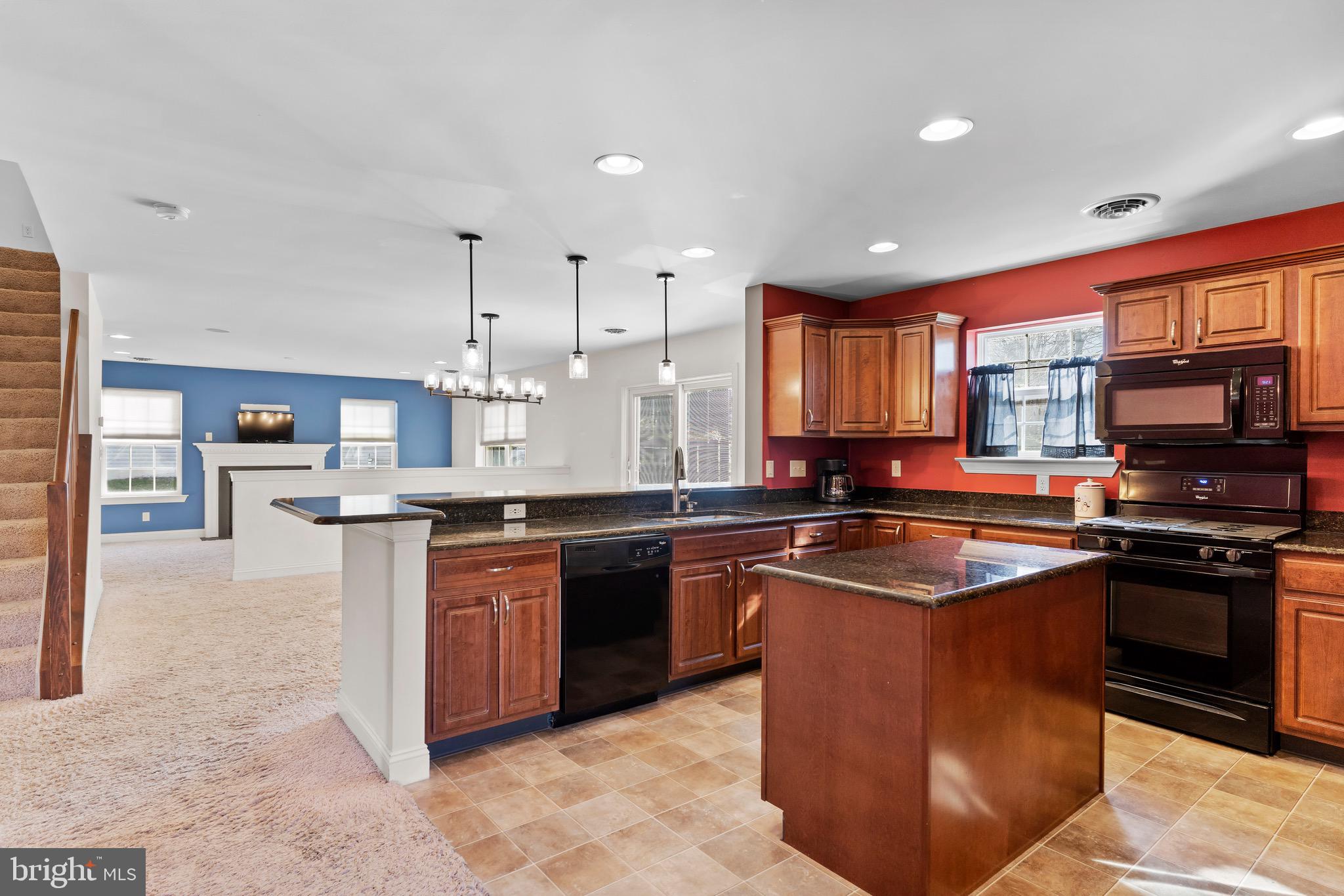 WINDY HEIGHTS - Residential