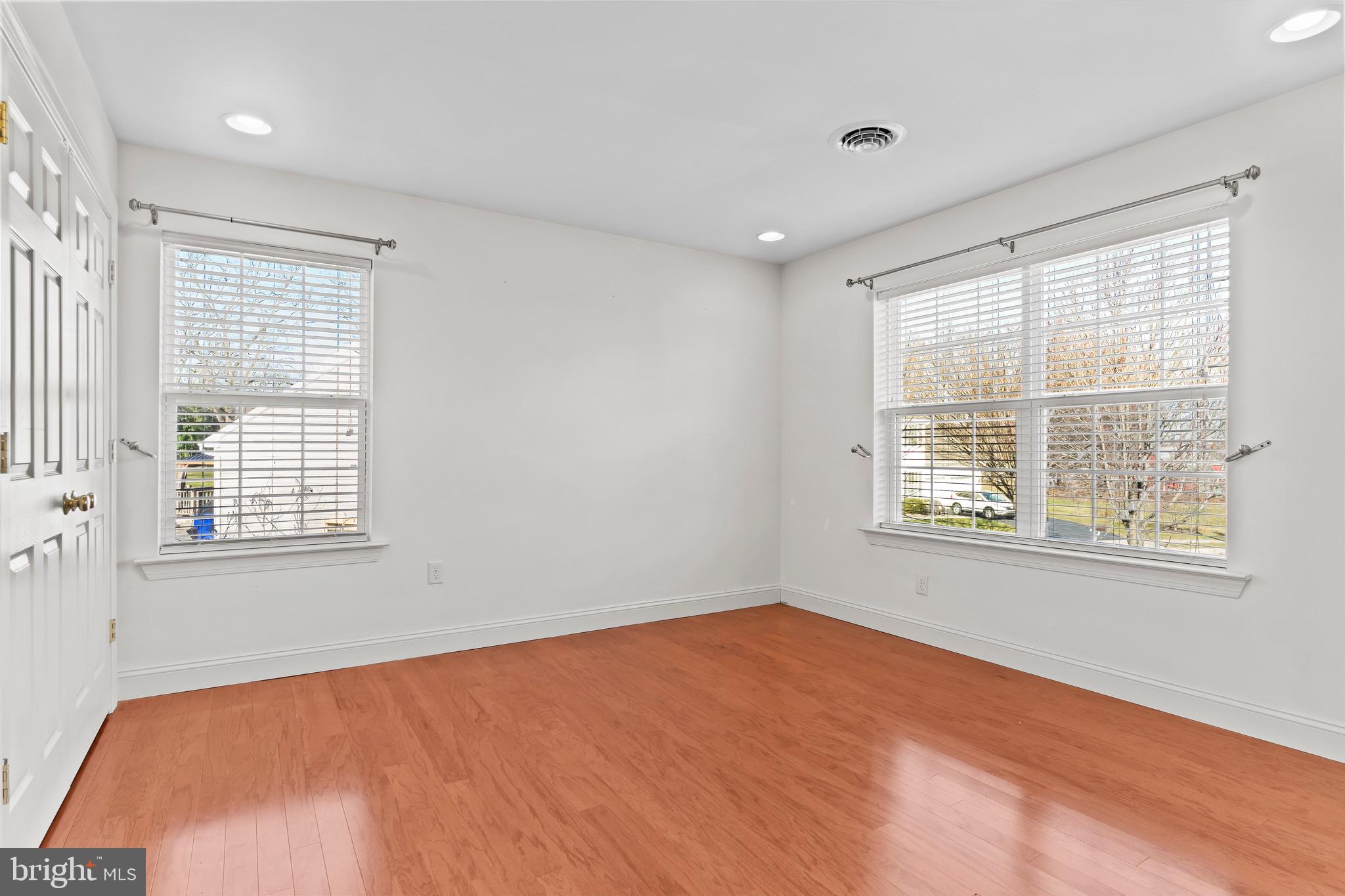 WINDY HEIGHTS - Residential