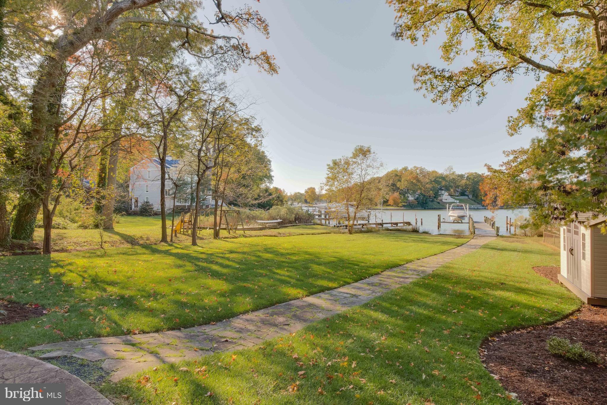 LOCH HAVEN - Residential