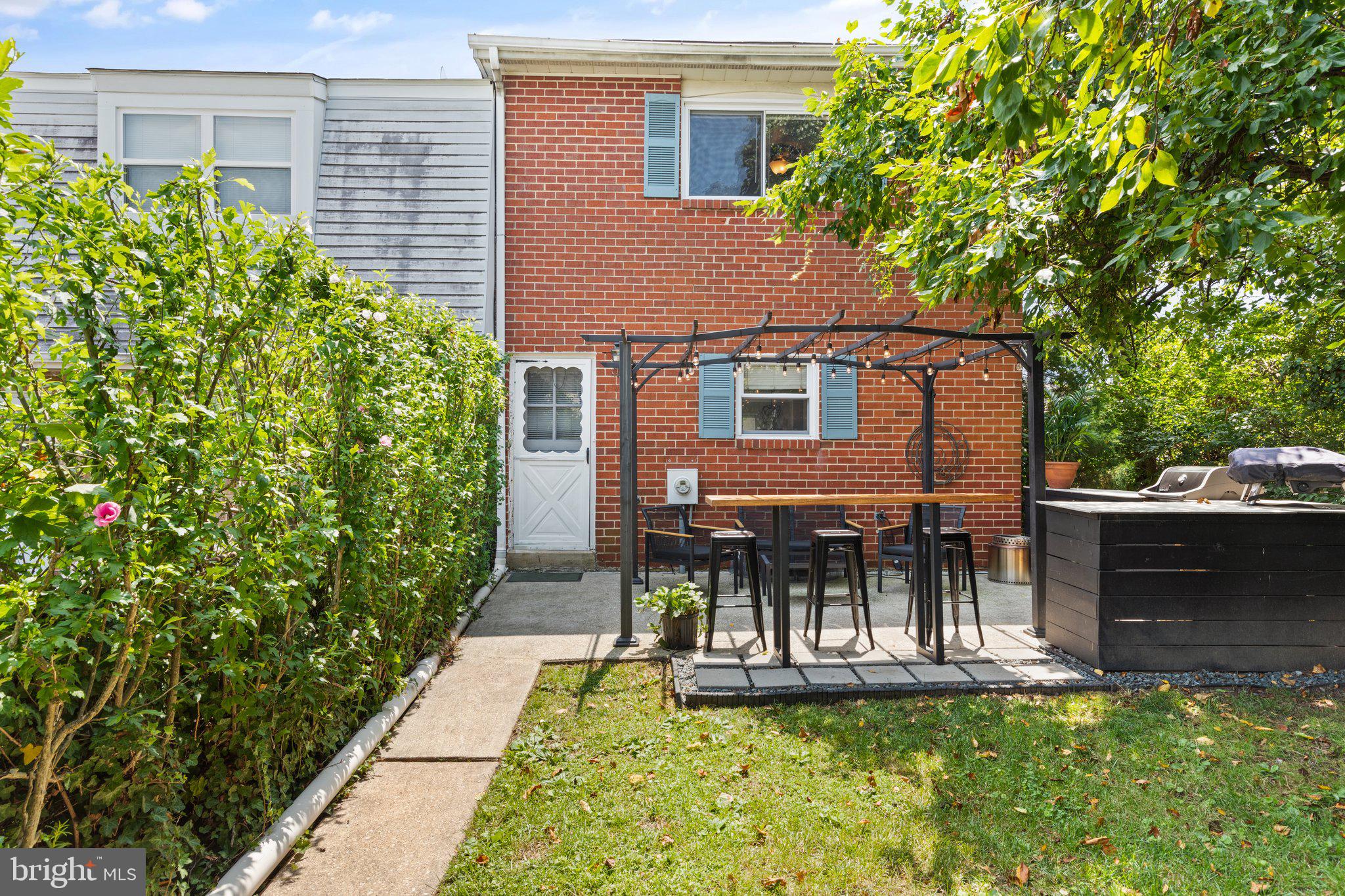 HUNTSMOOR VILLAGE NORTH - Residential