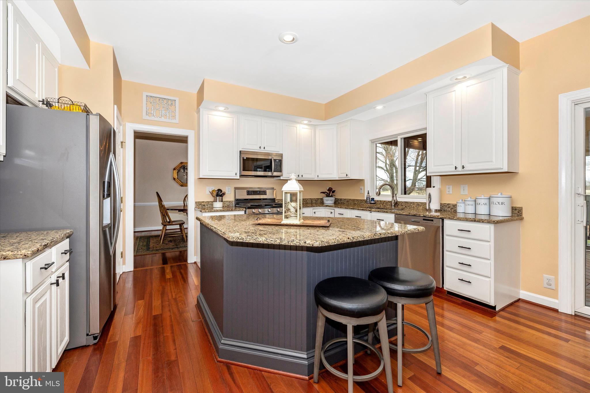 ELIZABETH'S DELIGHT - Residential