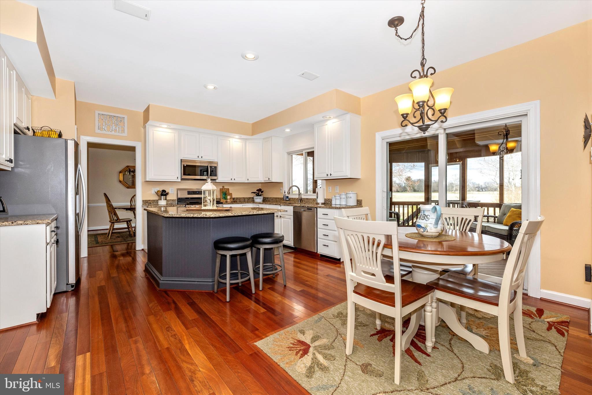 ELIZABETH'S DELIGHT - Residential