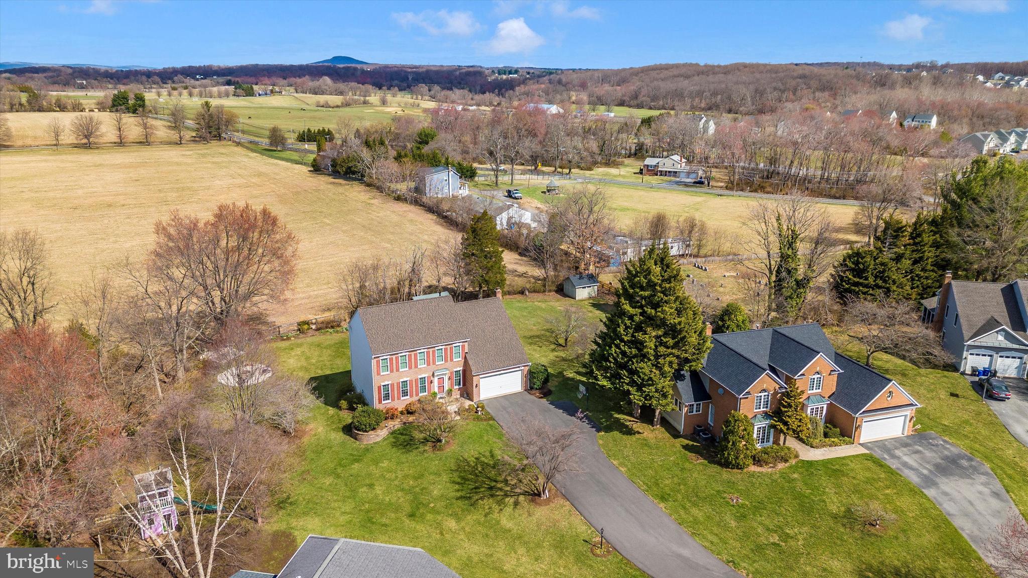 ELIZABETH'S DELIGHT - Residential