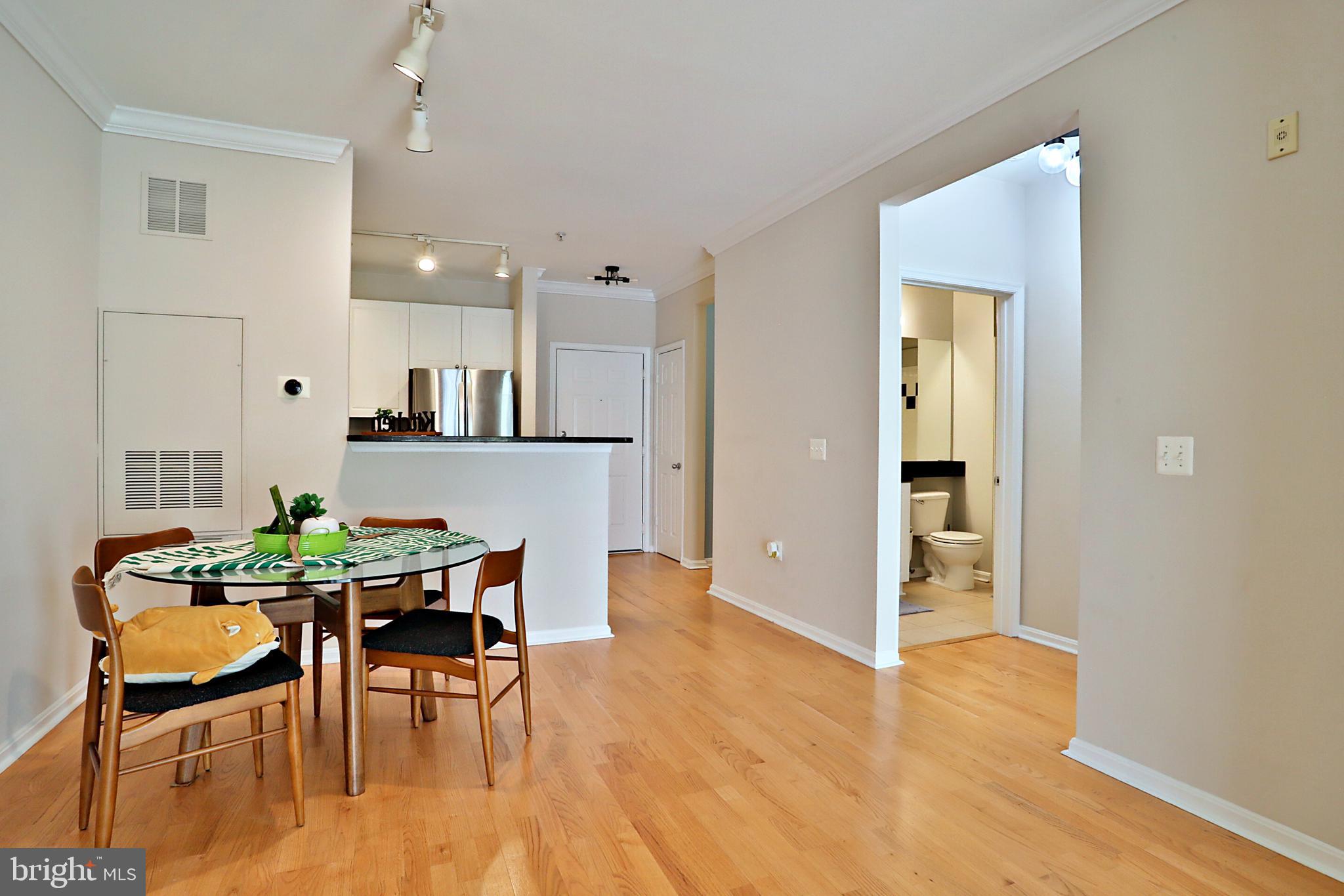 MARQUIS AT VIENNA STATION - Residential