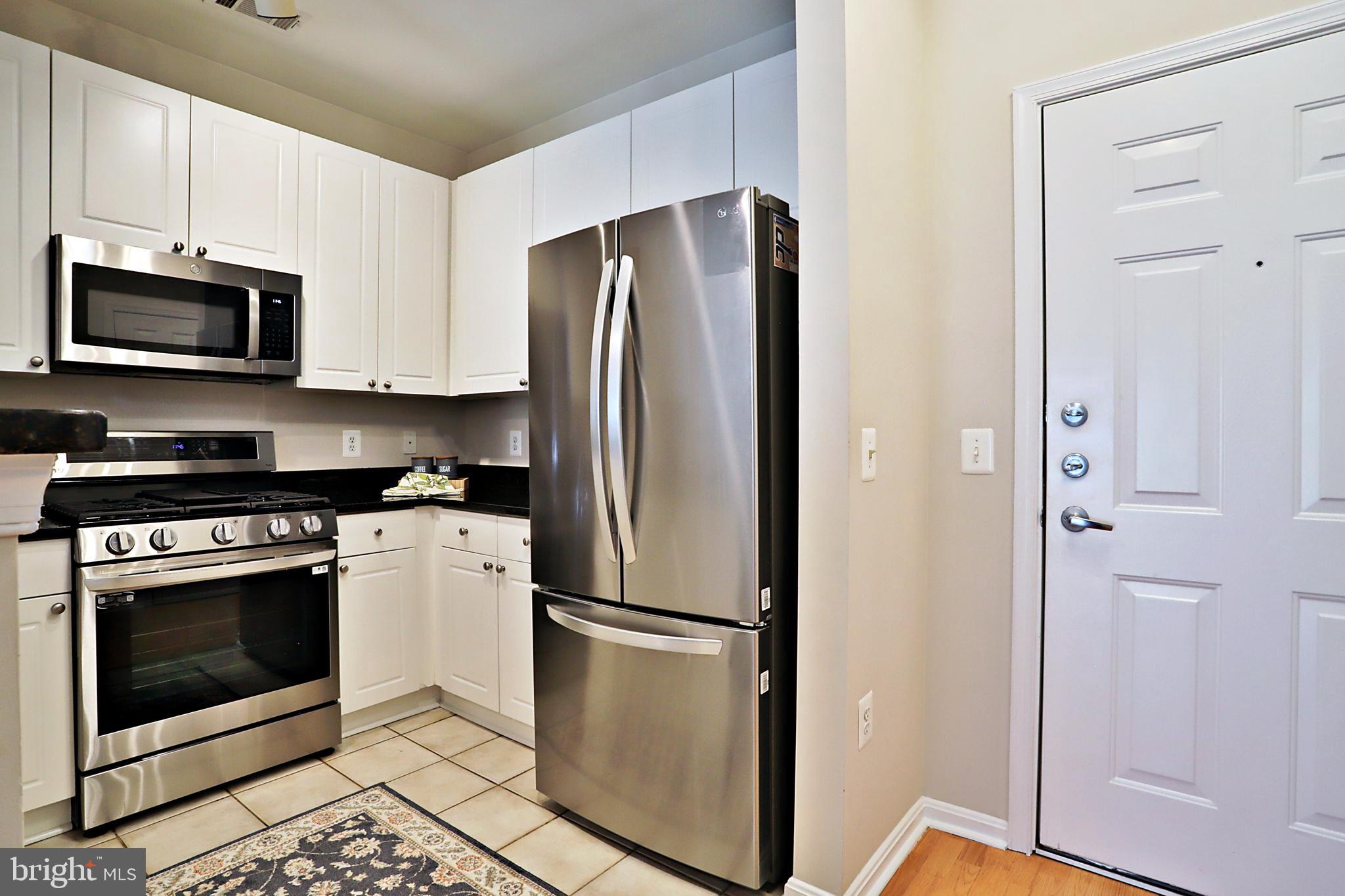 MARQUIS AT VIENNA STATION - Residential