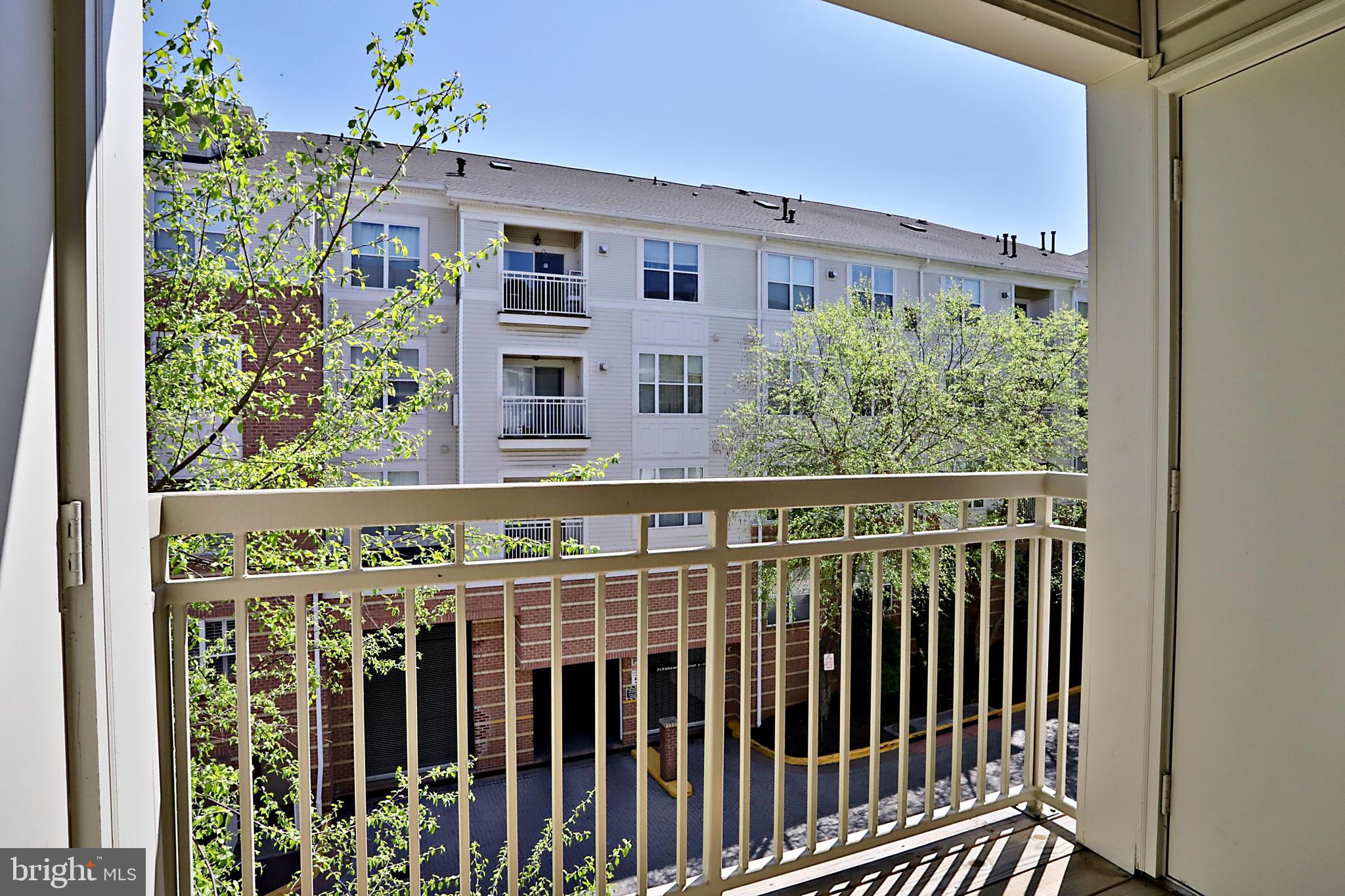 MARQUIS AT VIENNA STATION - Residential