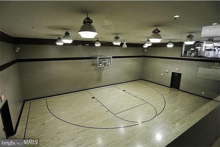 MARQUIS AT VIENNA STATION - Residential