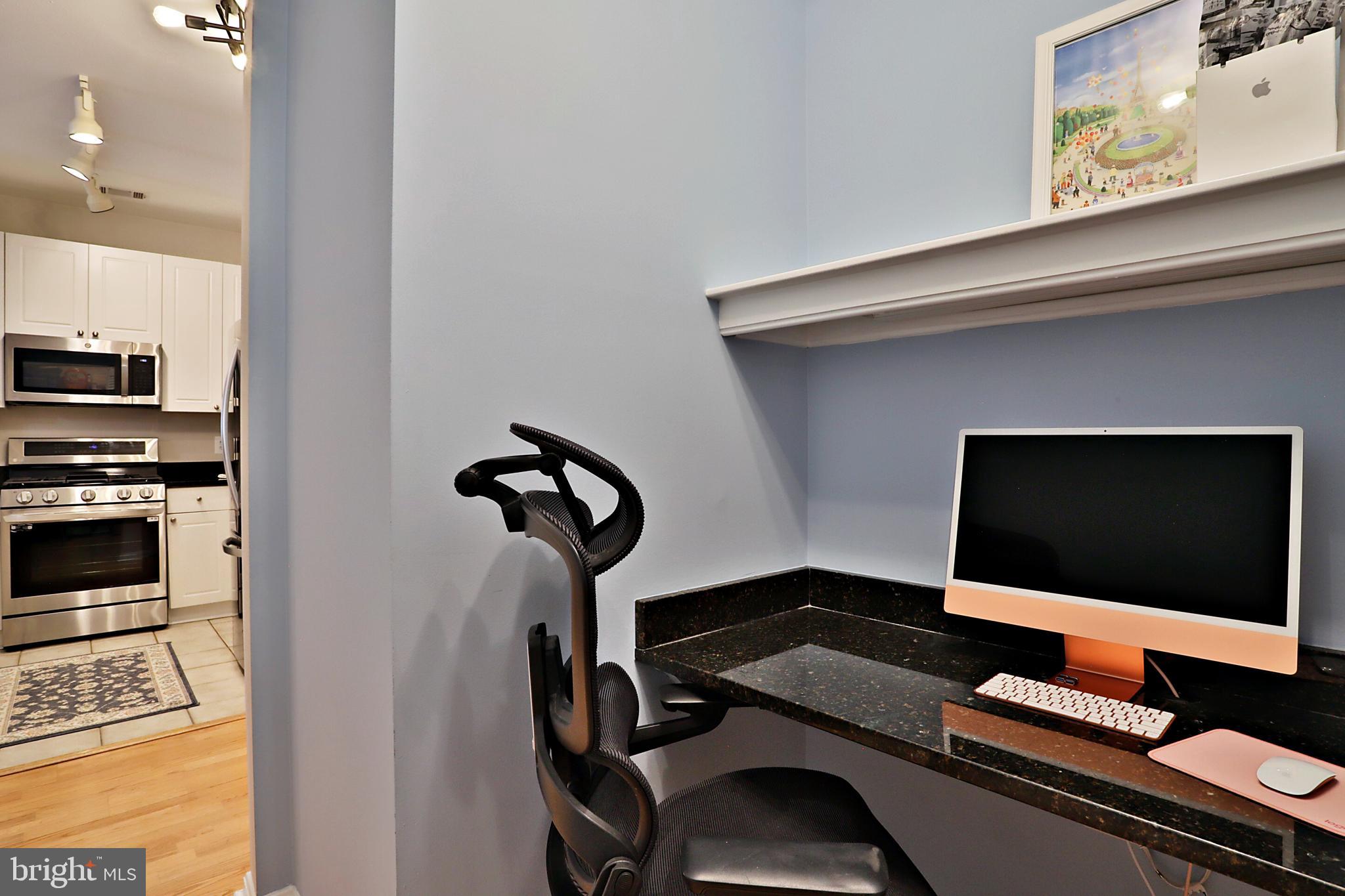 MARQUIS AT VIENNA STATION - Residential