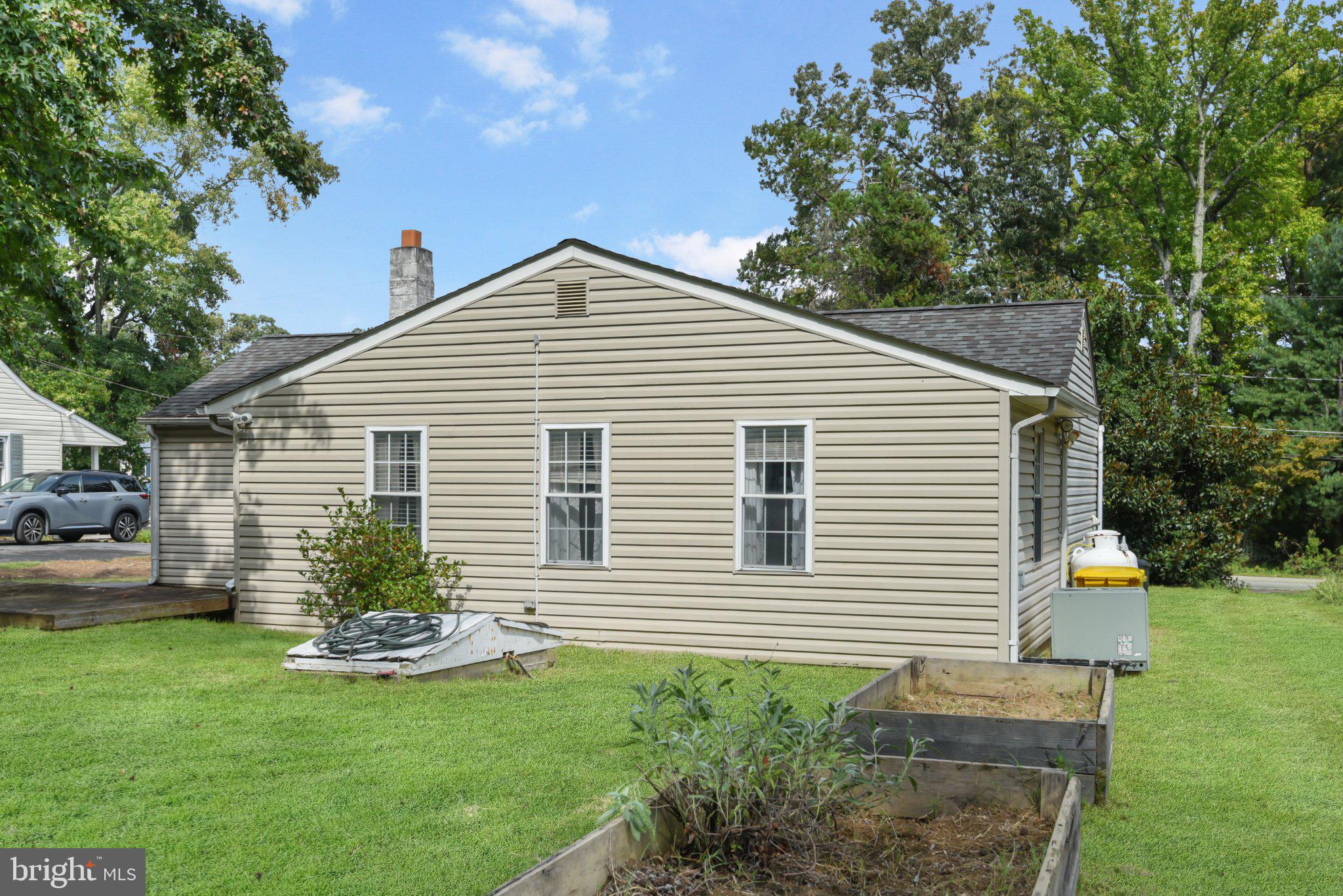 1645 COLONY ROAD