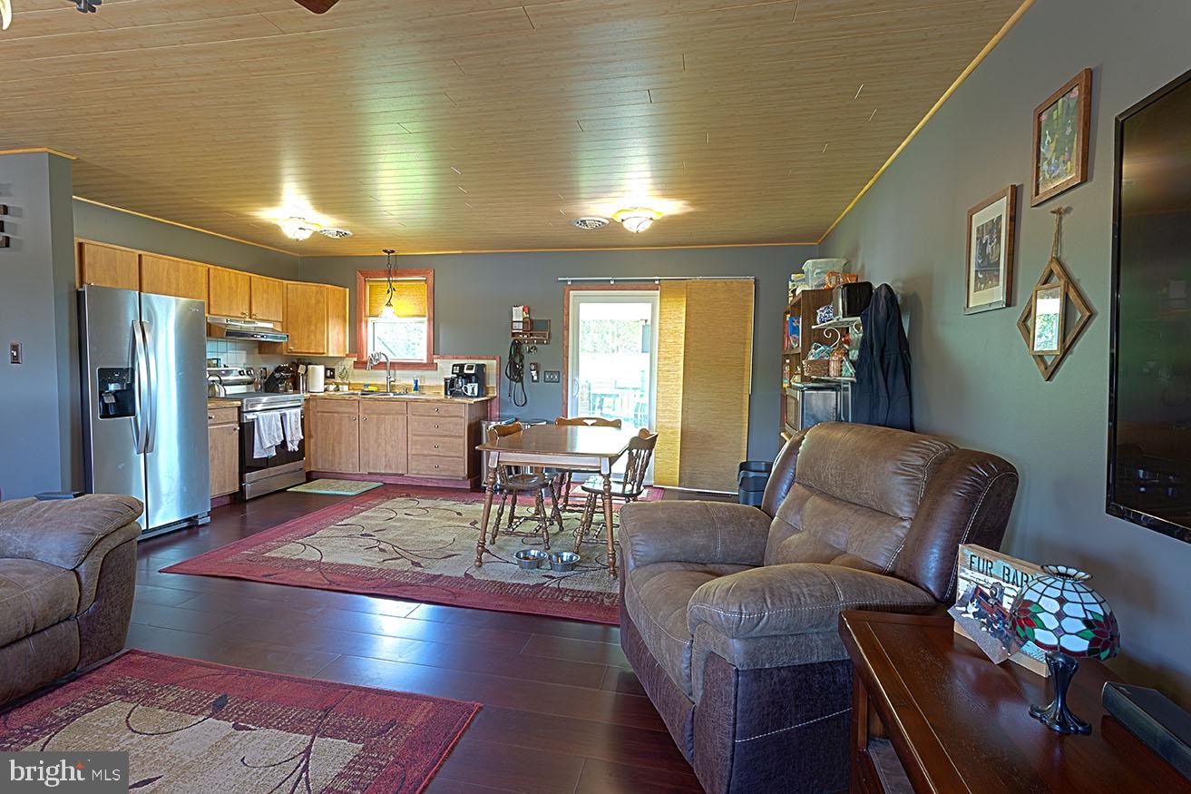 LAKE WYNONAH - Residential