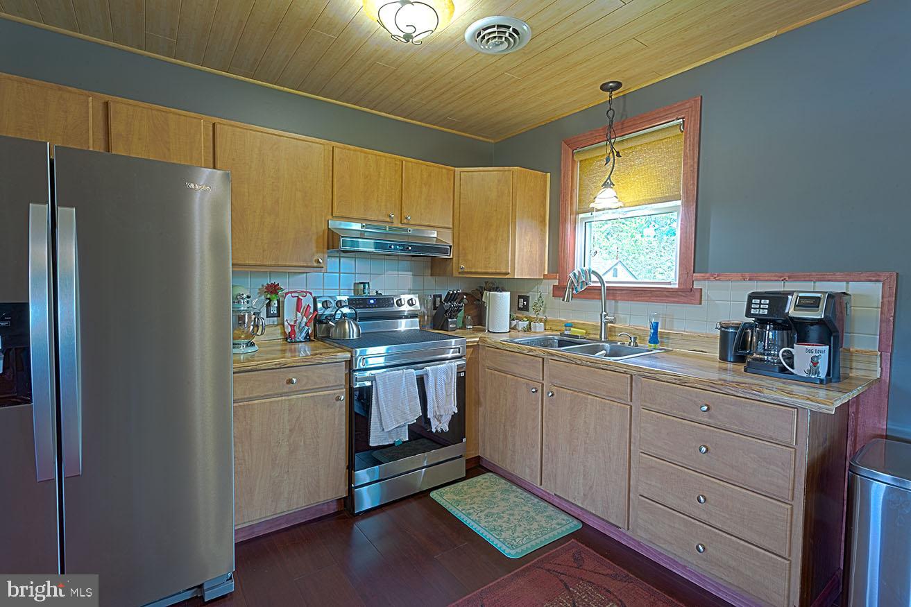 LAKE WYNONAH - Residential