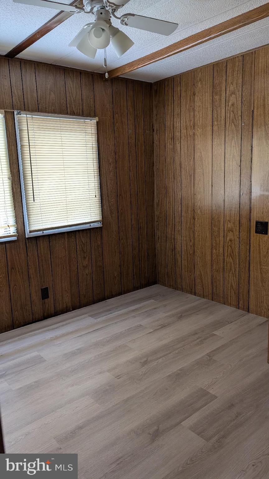 LAKE HAVEN MHP - Residential