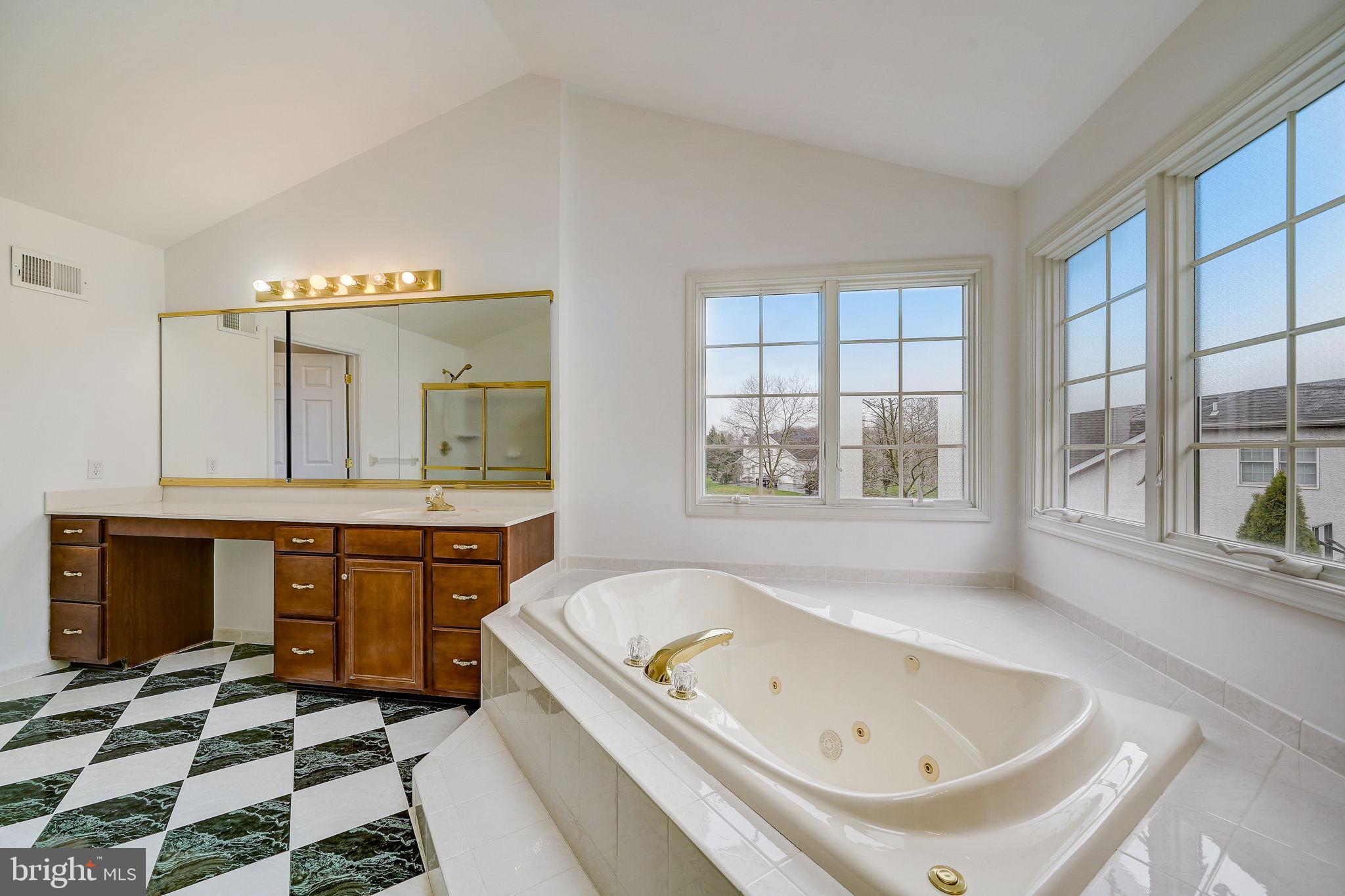 SWEDESFORD CHASE - Residential