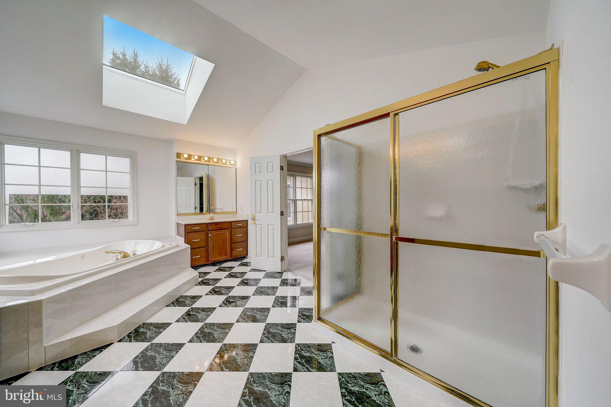 SWEDESFORD CHASE - Residential